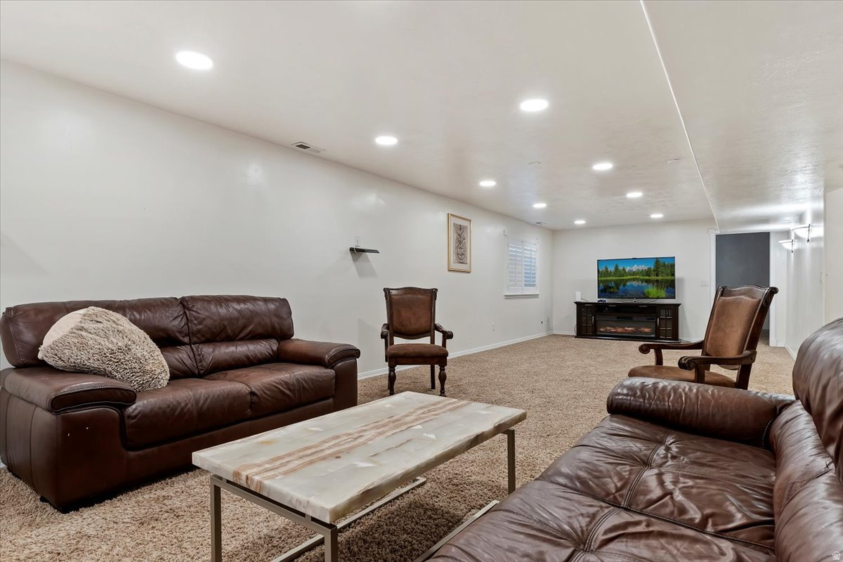 MEADOWS AT HIDDEN CO - Residential