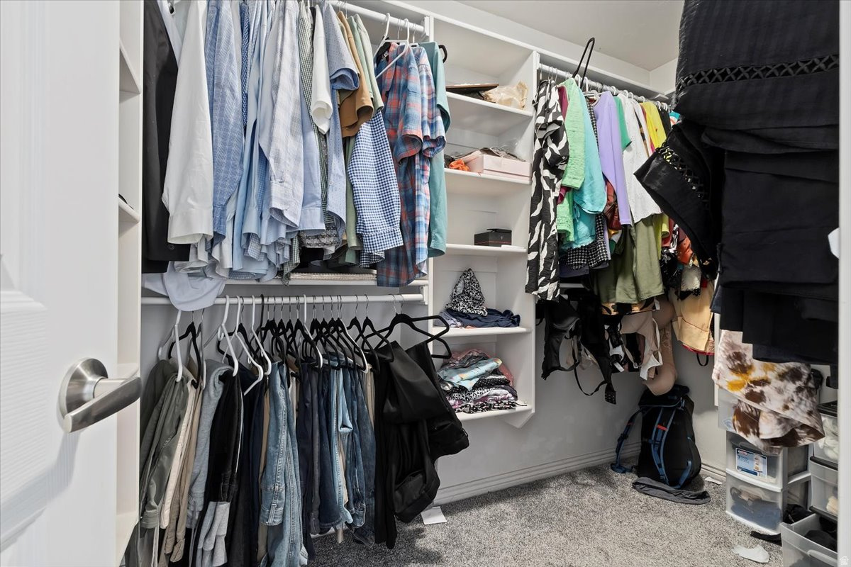 MEADOWS AT HIDDEN CO - Residential