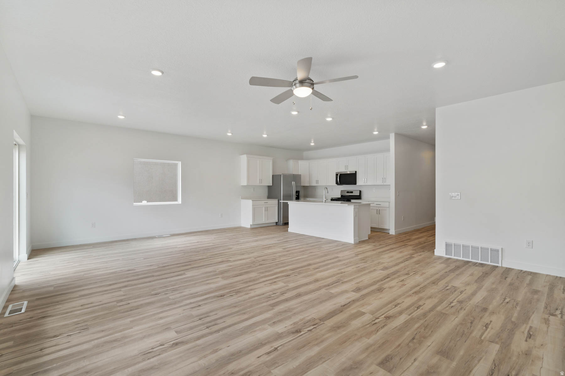 DESERT EDGE - Residential