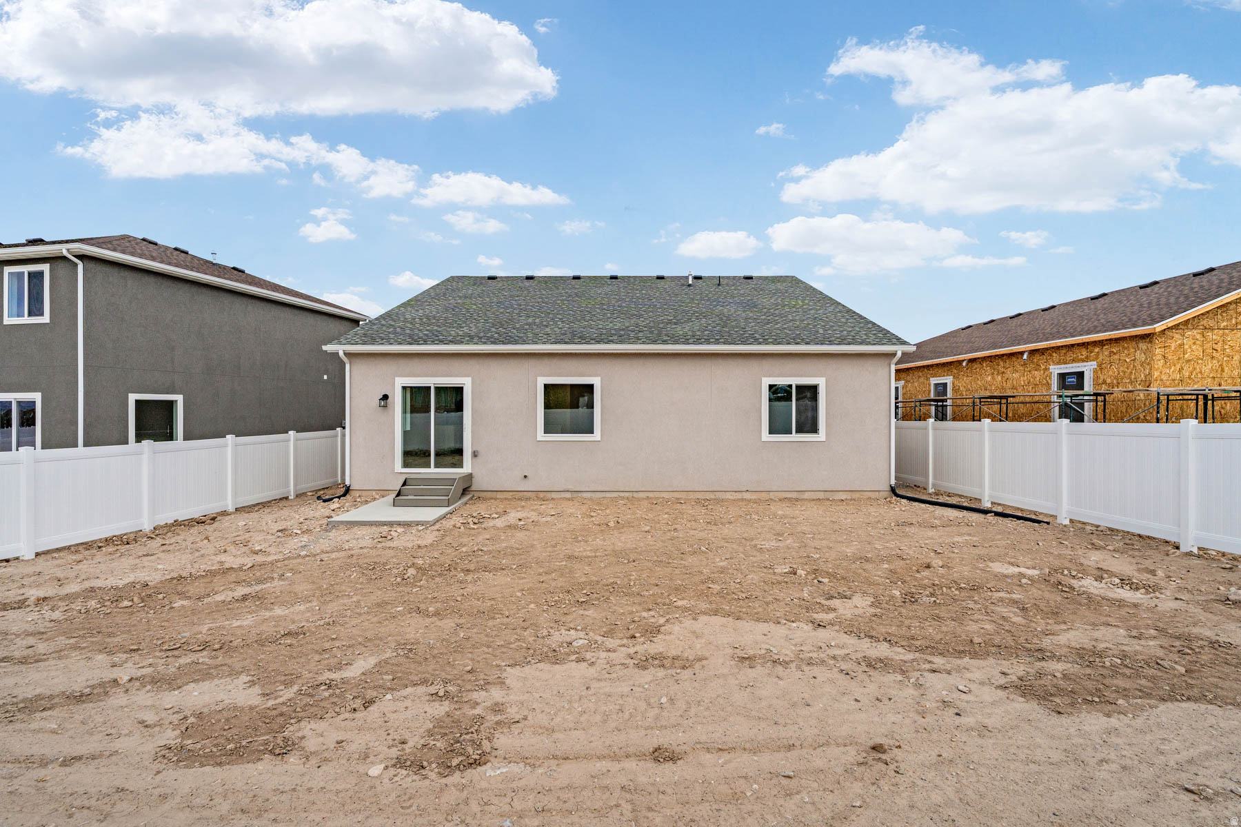 DESERT EDGE - Residential