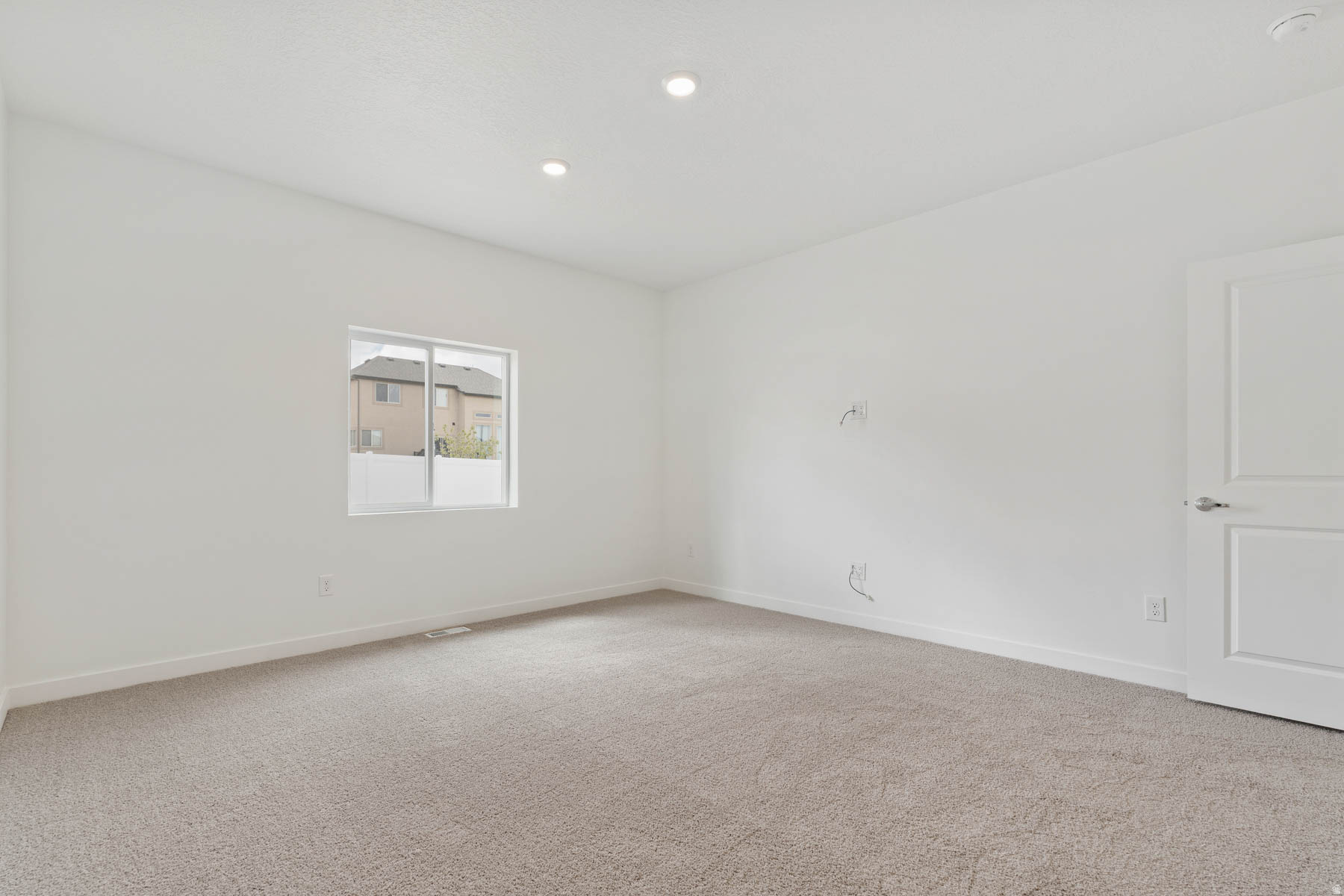 DESERT EDGE - Residential