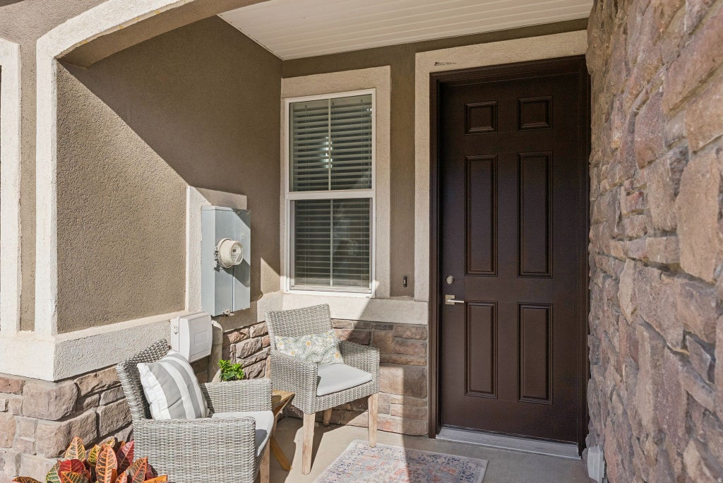 Photo of 908 HALSTEAD DR N, North Salt Lake, UT 84054 (MLS # 2183414)