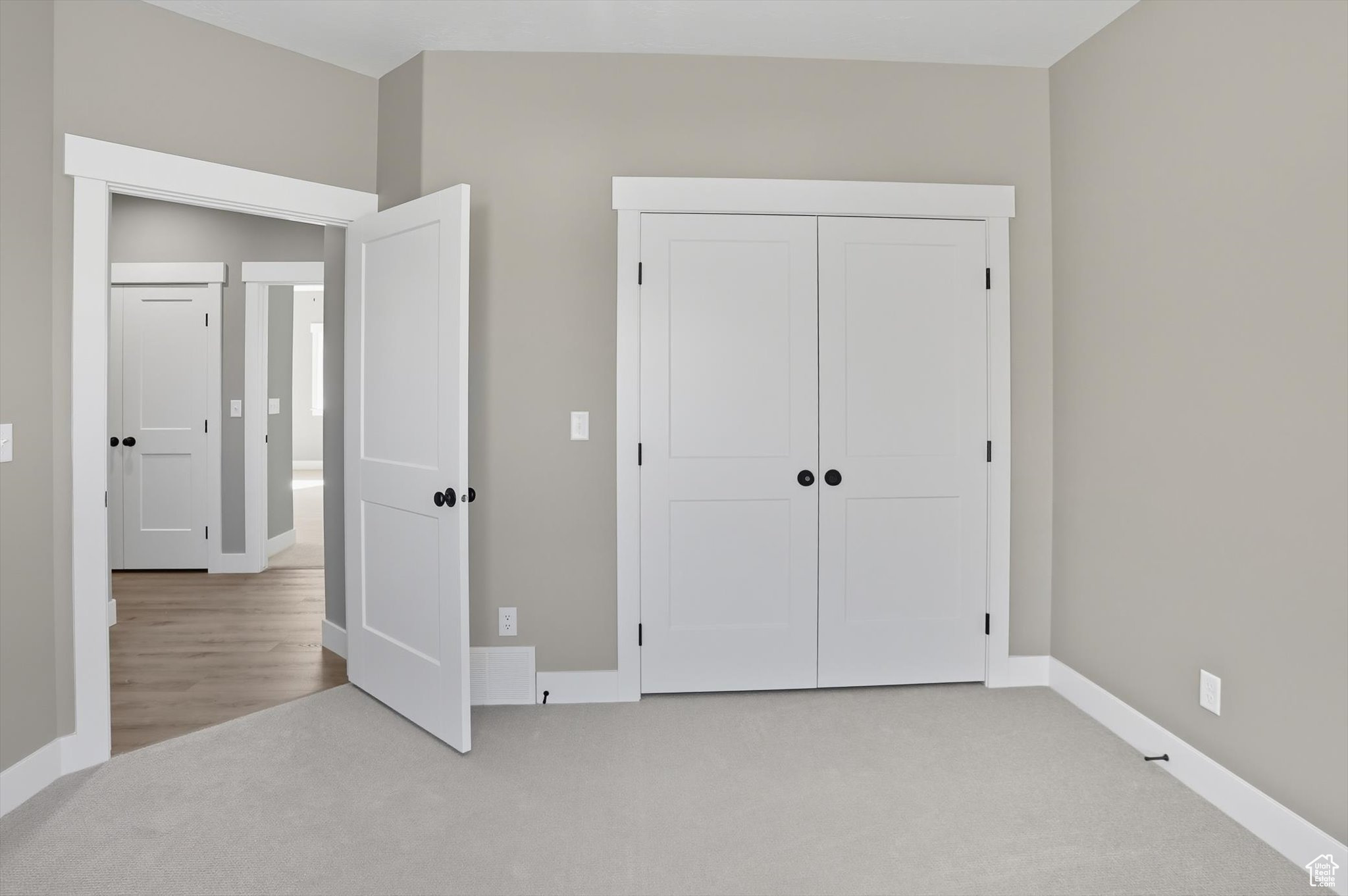 MOUNTAIN SIDE - Residential