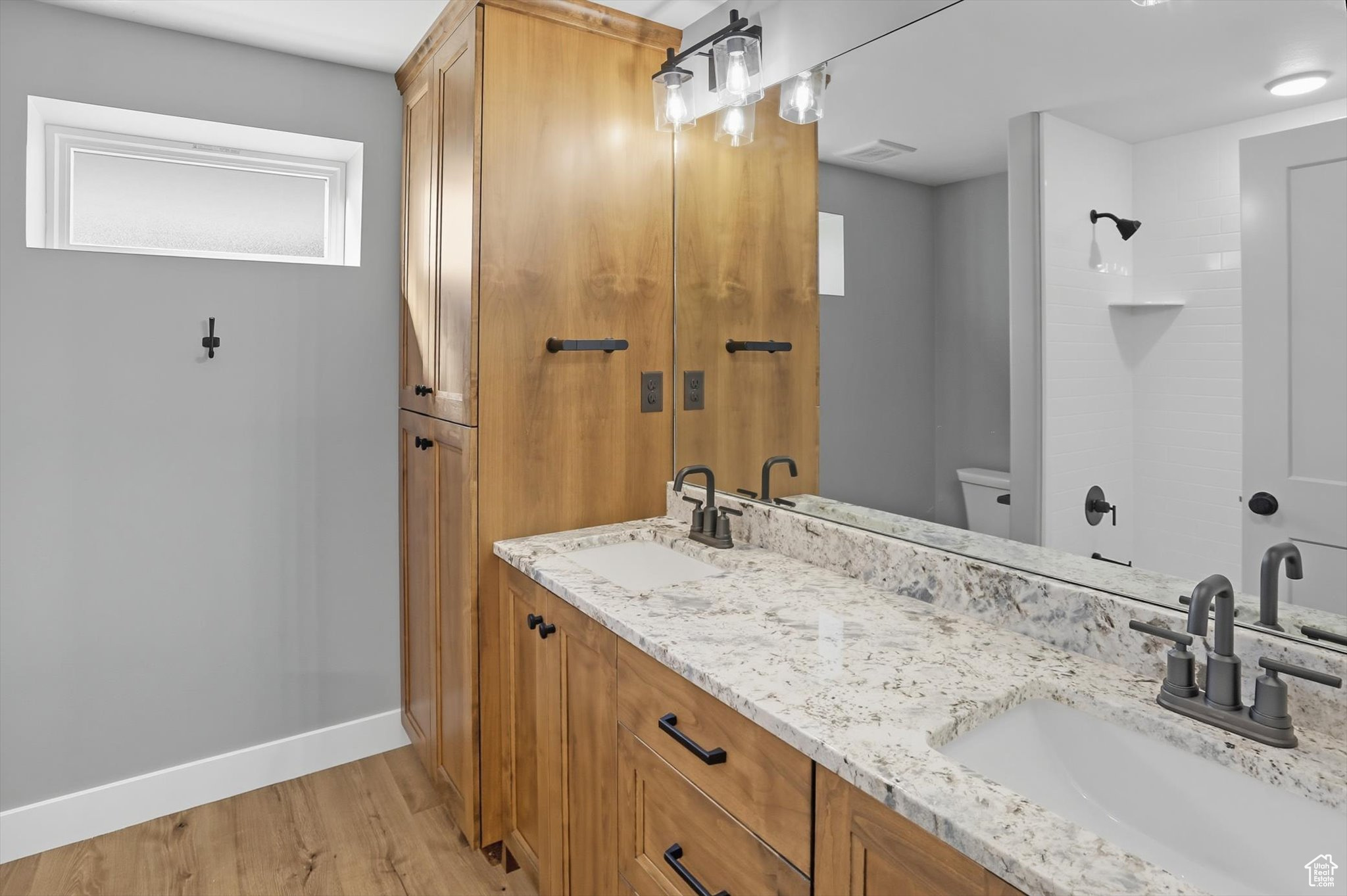 MOUNTAIN SIDE - Residential