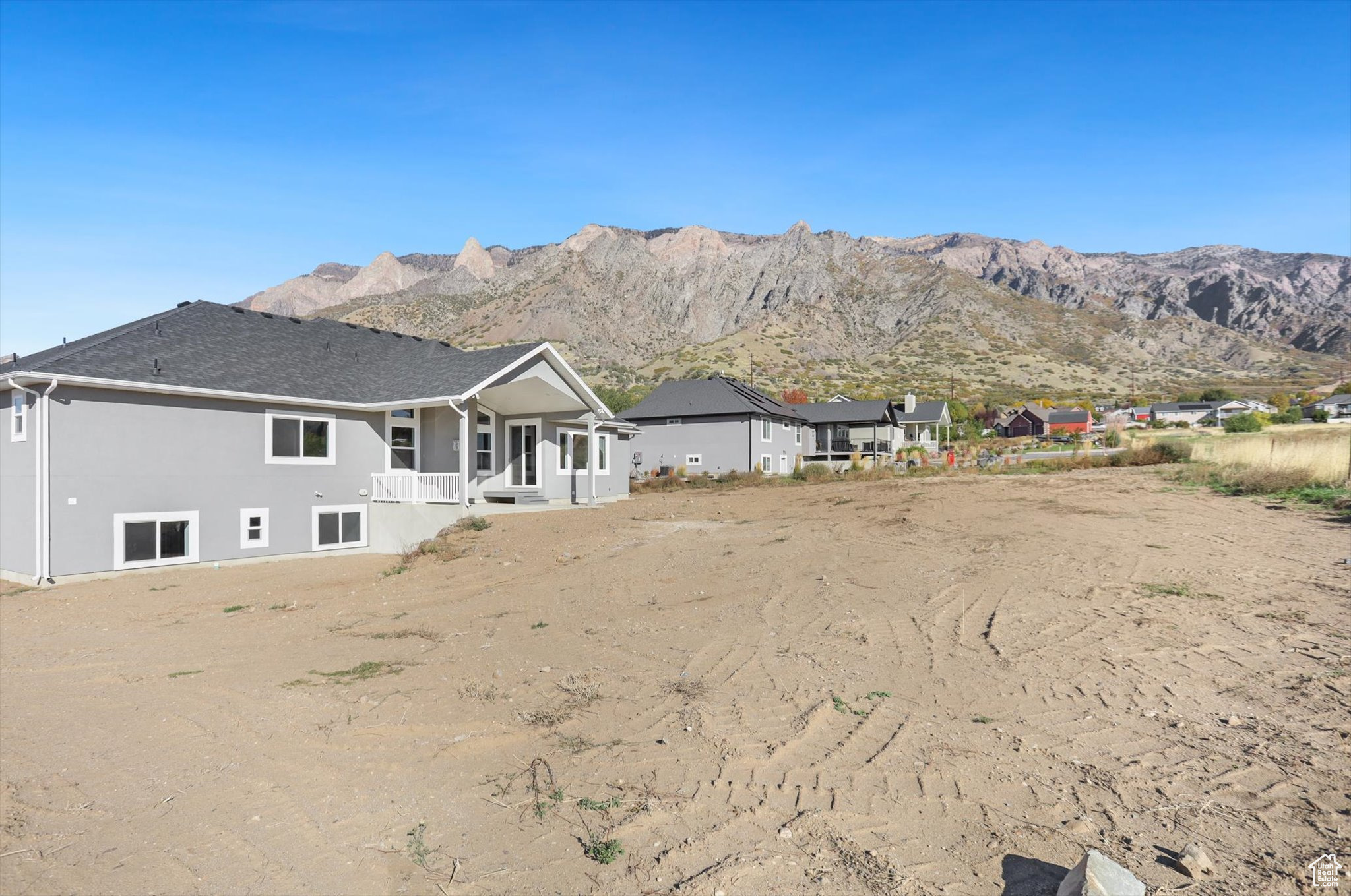 MOUNTAIN SIDE - Residential