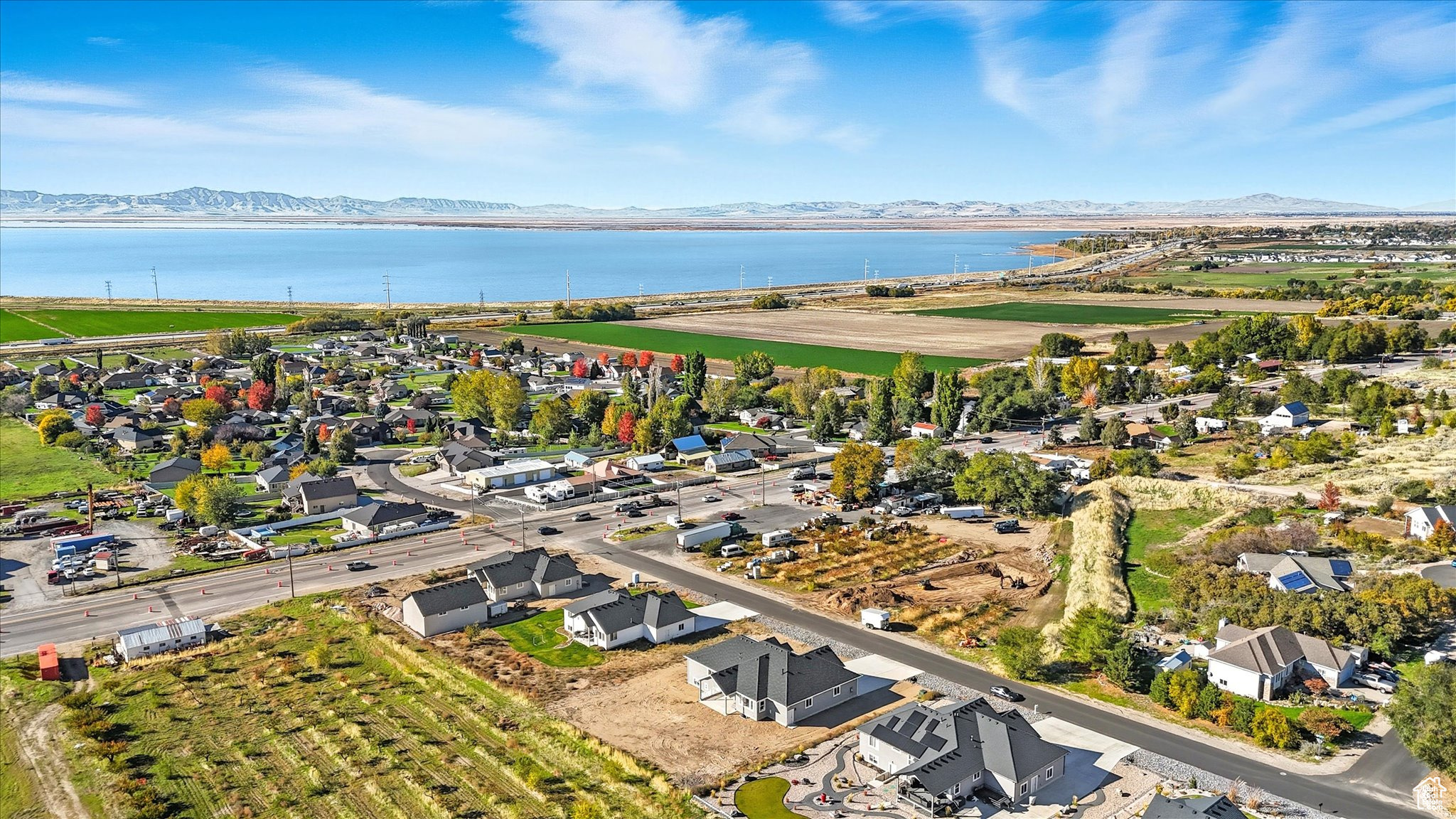 MOUNTAIN SIDE - Residential