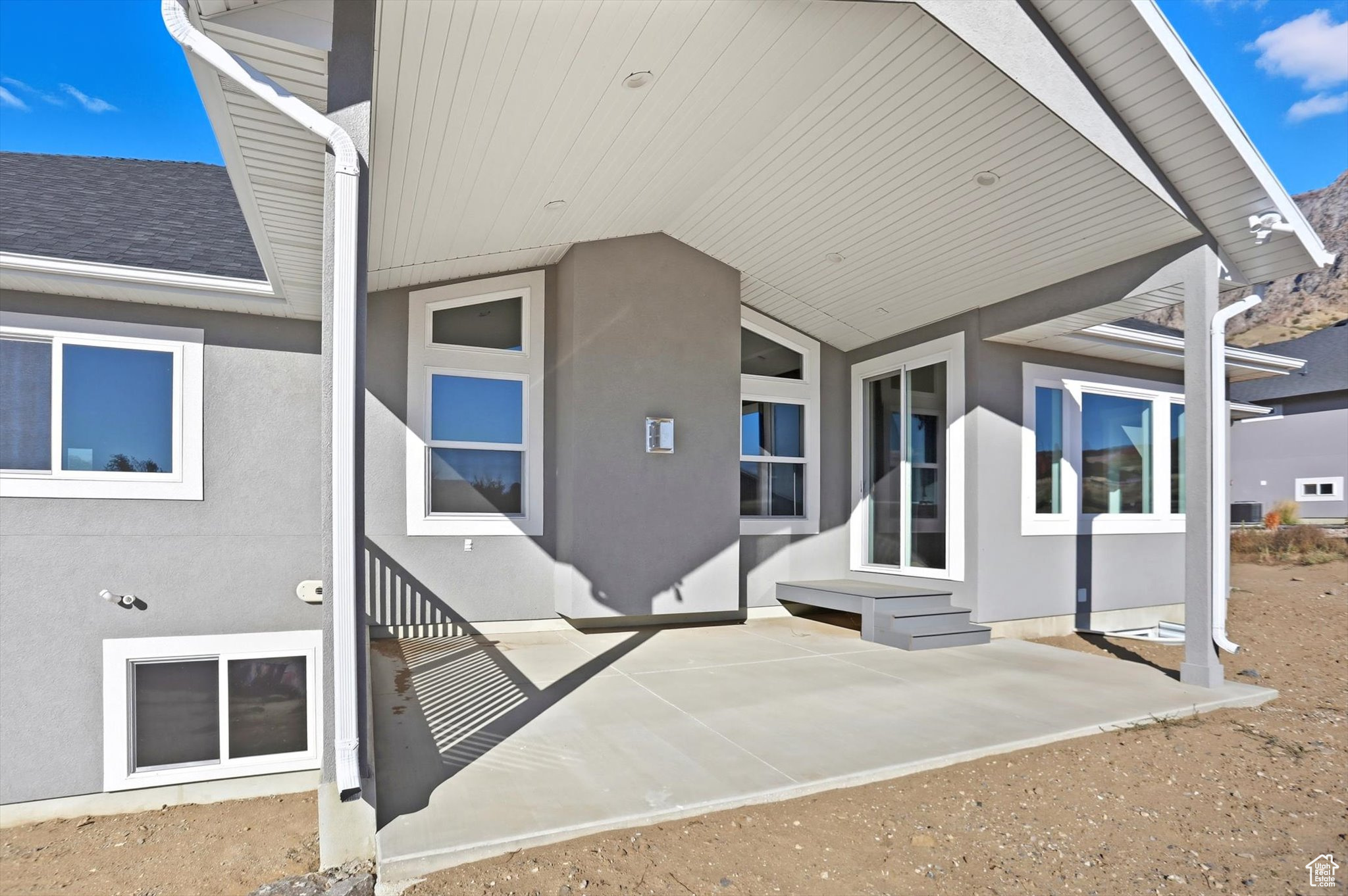 MOUNTAIN SIDE - Residential