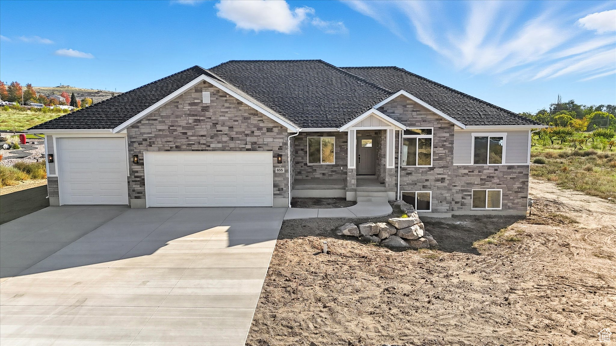 MOUNTAIN SIDE - Residential