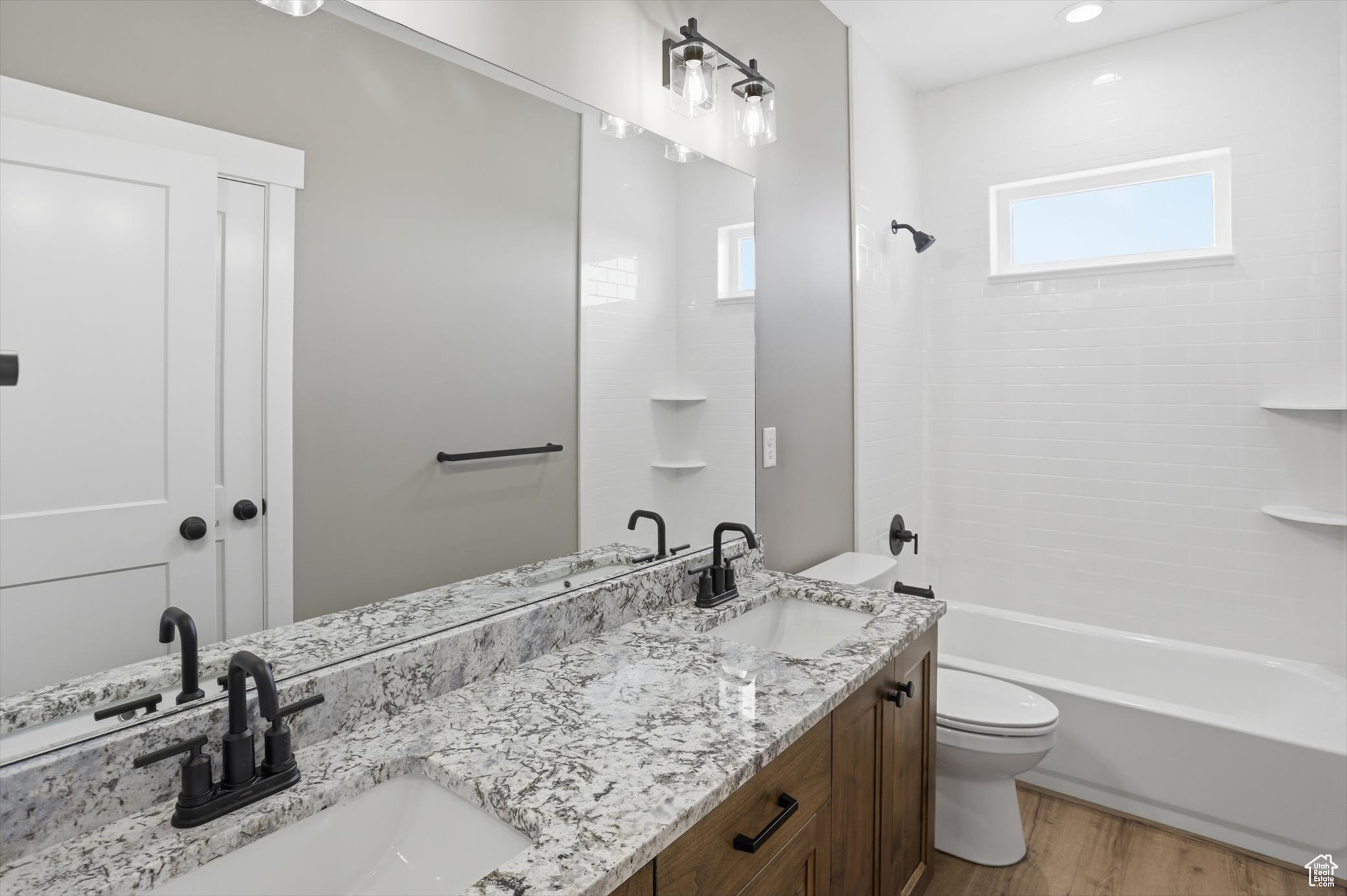 MOUNTAIN SIDE - Residential