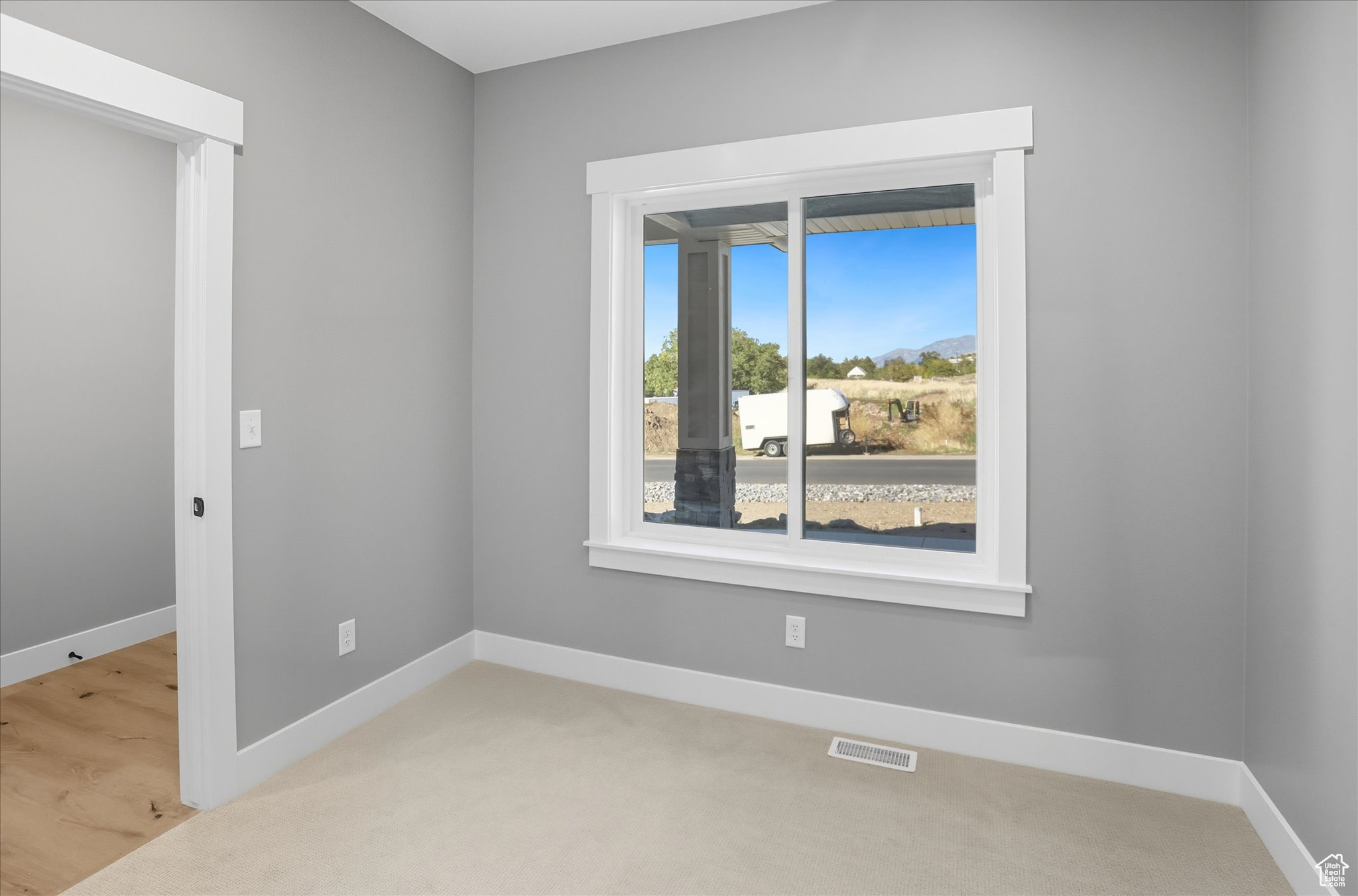 MOUNTAIN SIDE - Residential