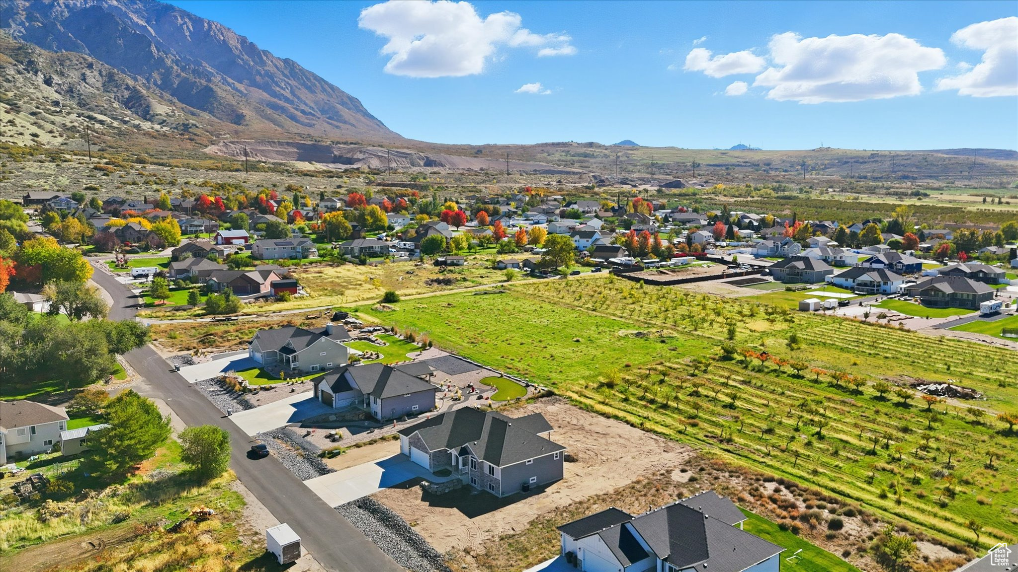 MOUNTAIN SIDE - Residential
