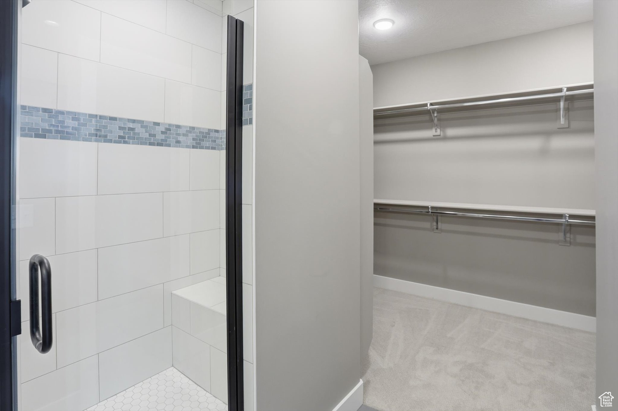 MOUNTAIN SIDE - Residential