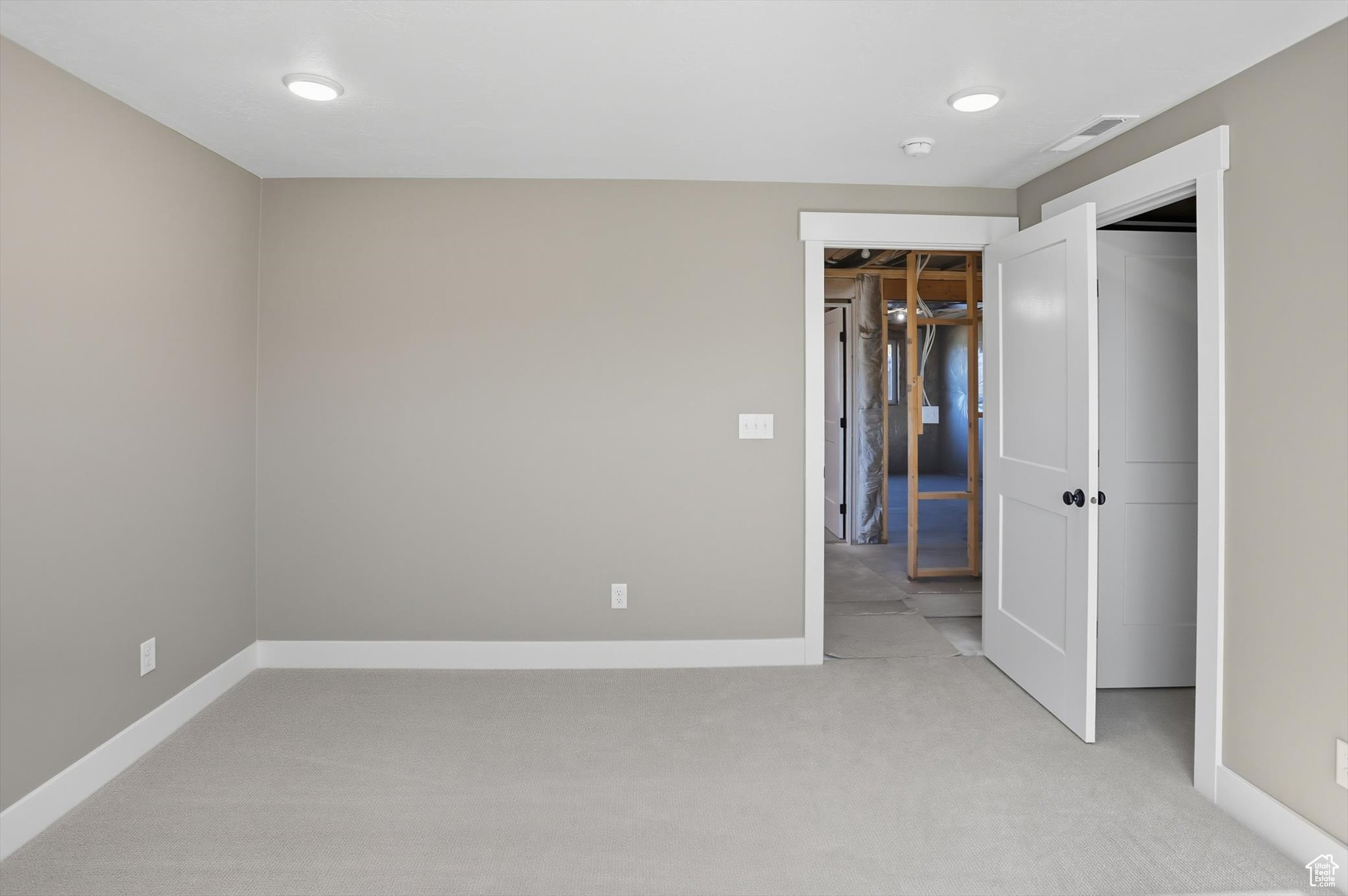 MOUNTAIN SIDE - Residential