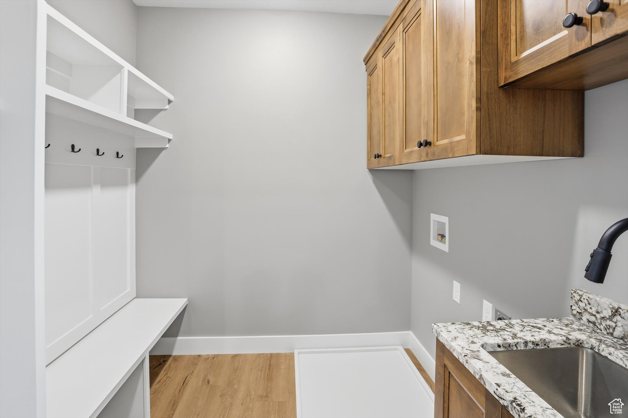 MOUNTAIN SIDE - Residential