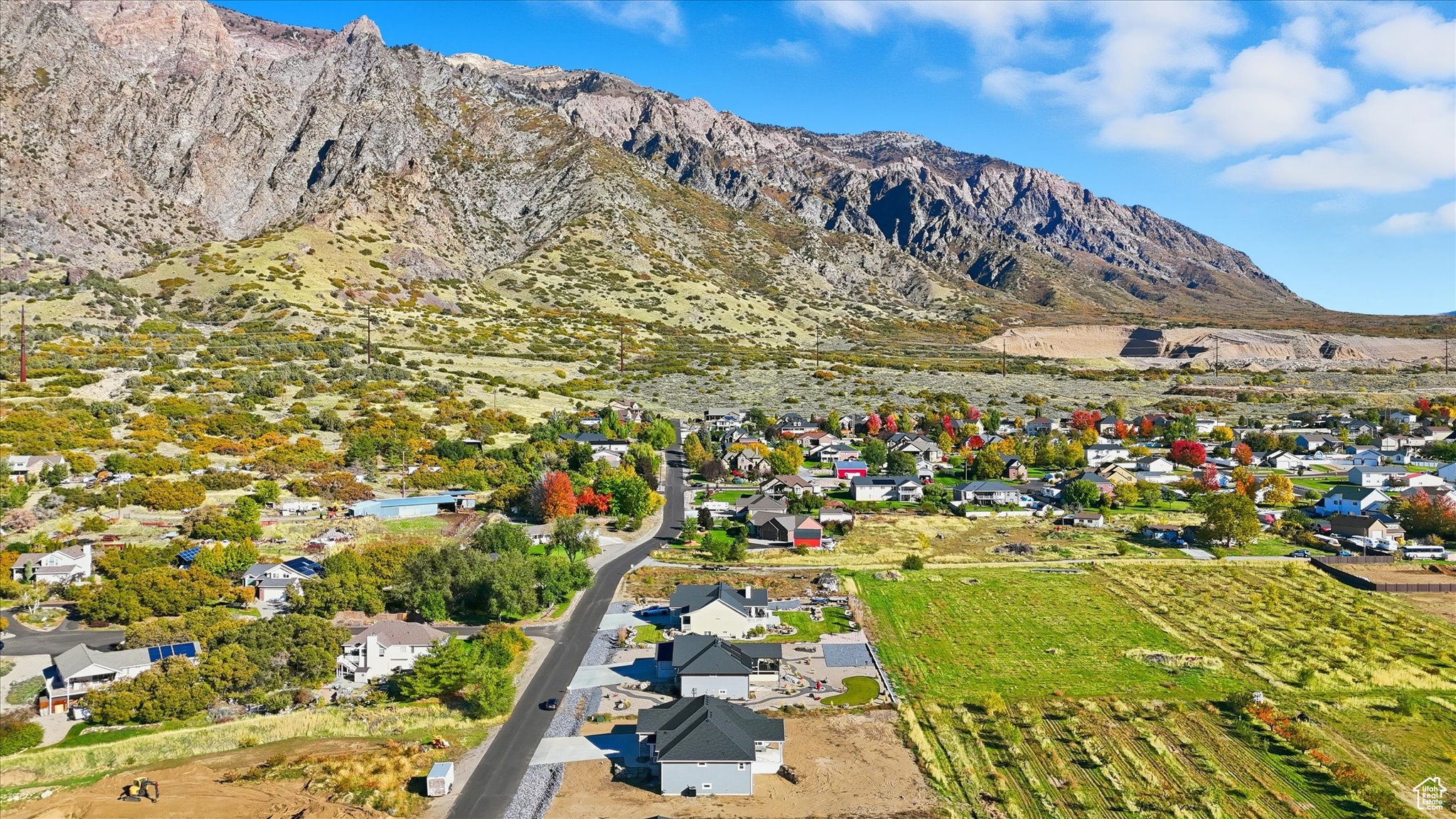 MOUNTAIN SIDE - Residential