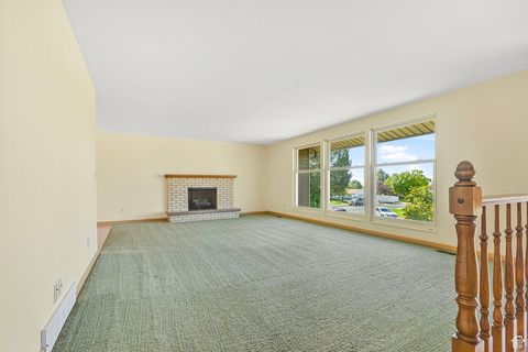Tiny photo for 272 N PIN OAK LN, Kaysville, UT 84037 (MLS # 2114306)