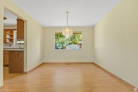 Tiny photo for 272 N PIN OAK LN, Kaysville, UT 84037 (MLS # 2114306)