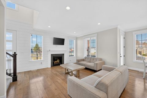 Tiny photo for 3543 S LINDER CT W #4, West Valley City, UT 84119 (MLS # 2135103)