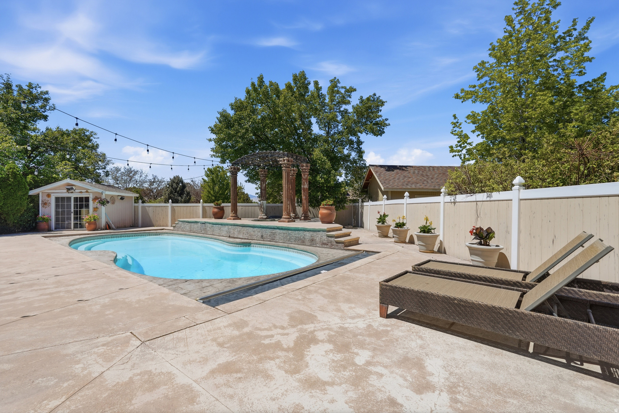 WILLOW VIEW COVE - Residential