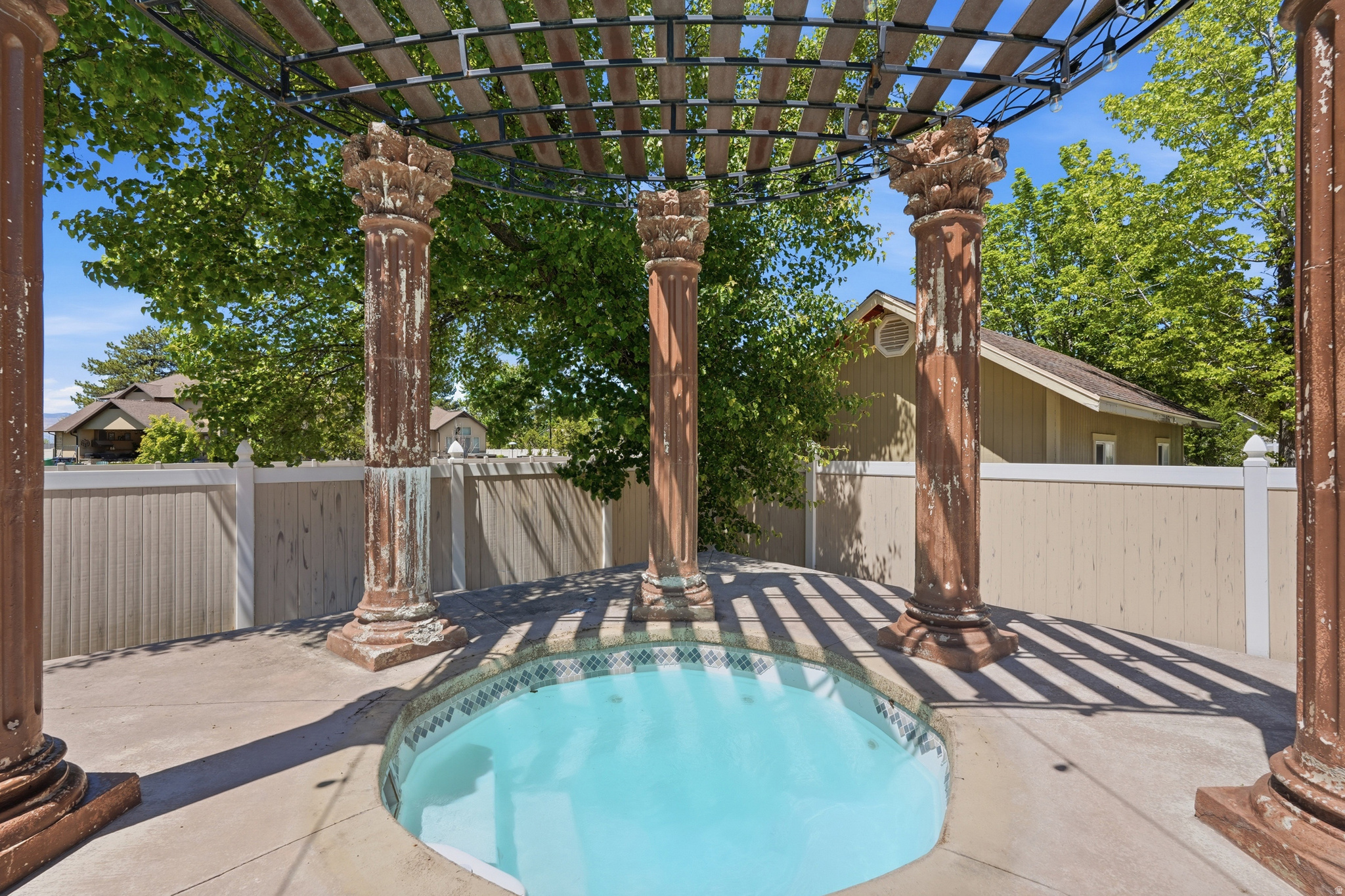 WILLOW VIEW COVE - Residential
