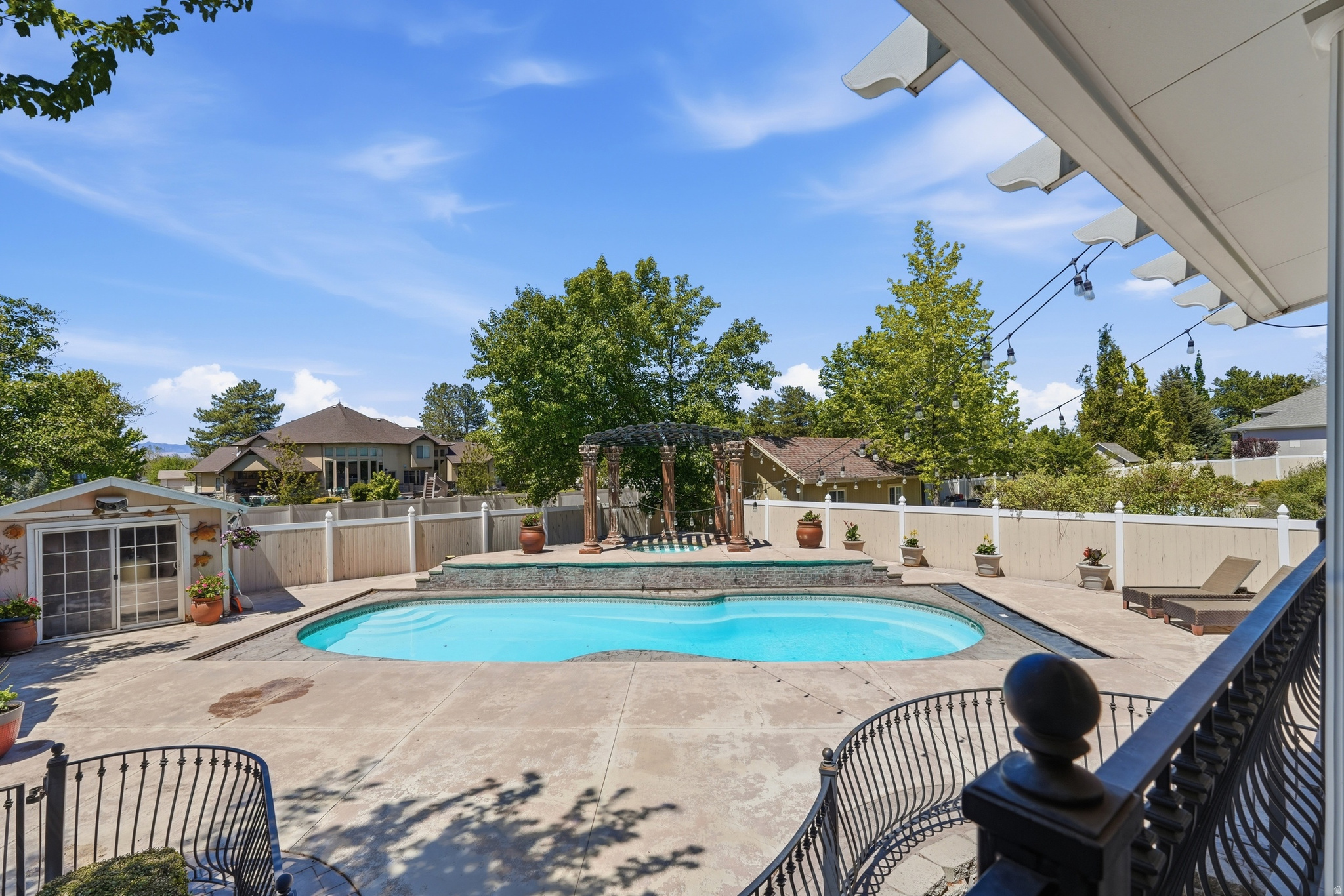 WILLOW VIEW COVE - Residential