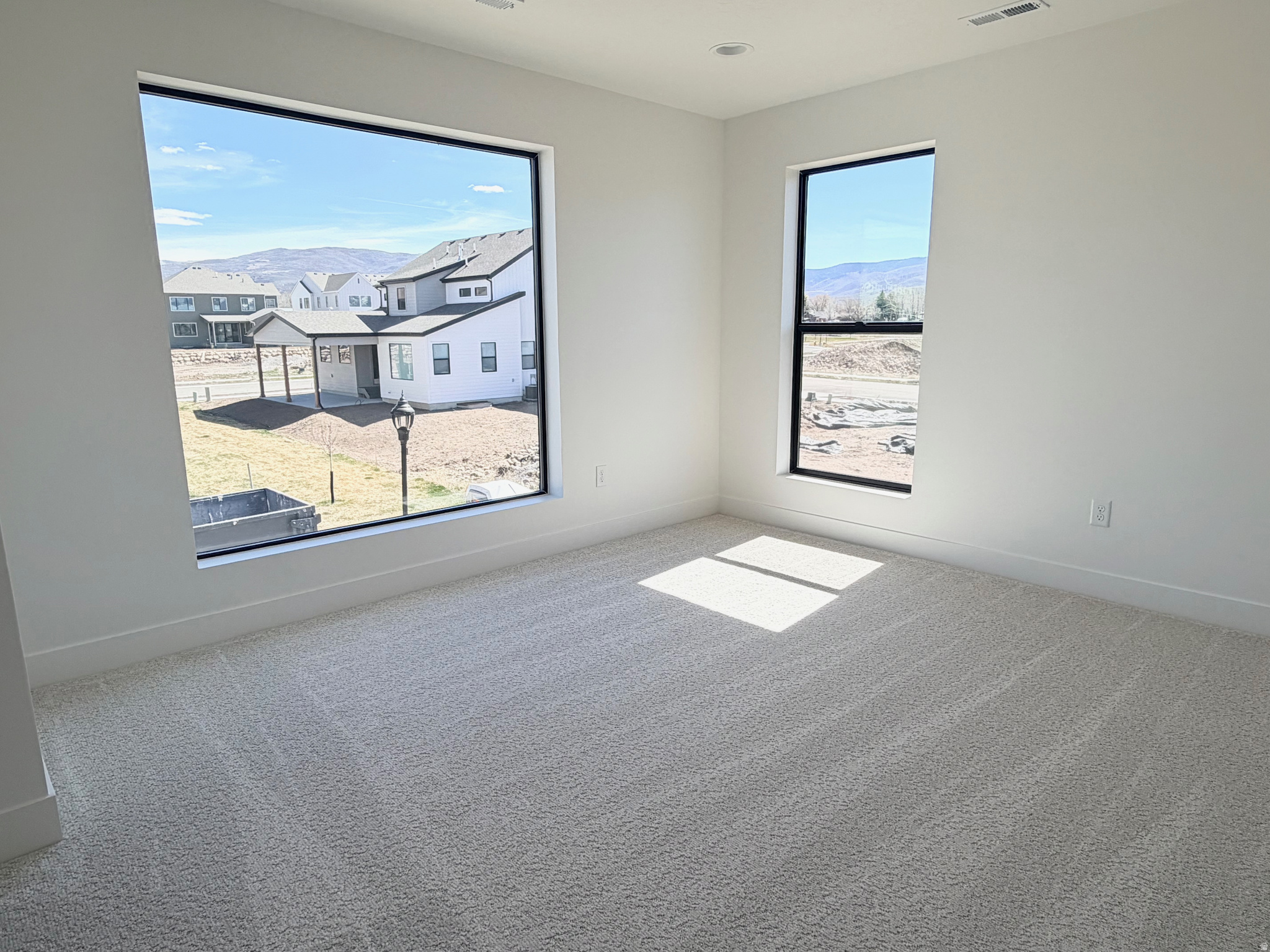 THE CROSSING - Residential