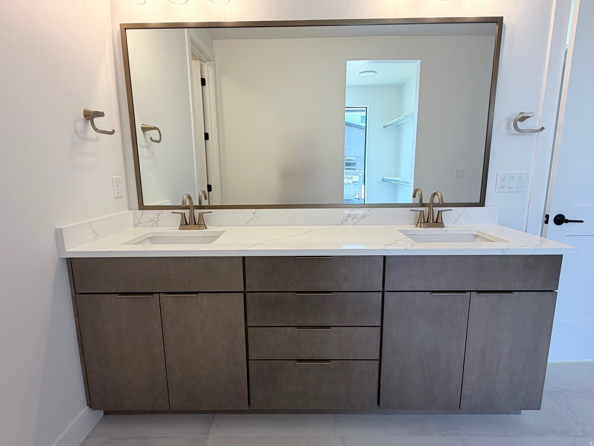 THE CROSSING - Residential