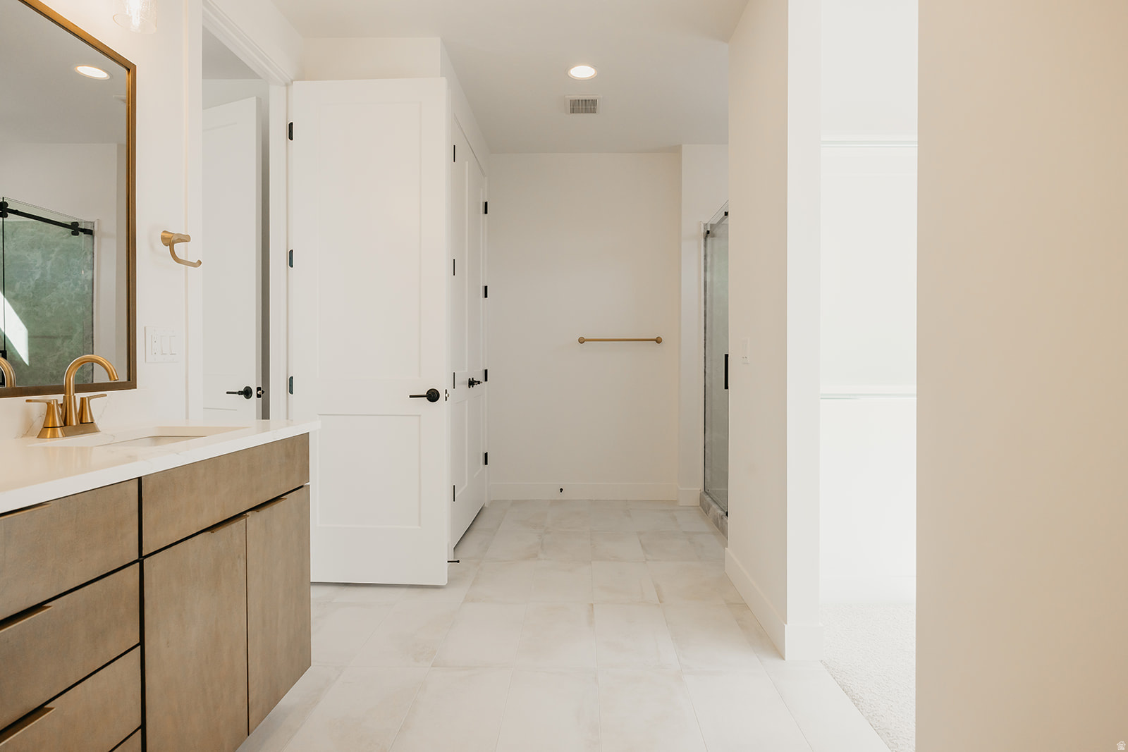 THE CROSSING - Residential