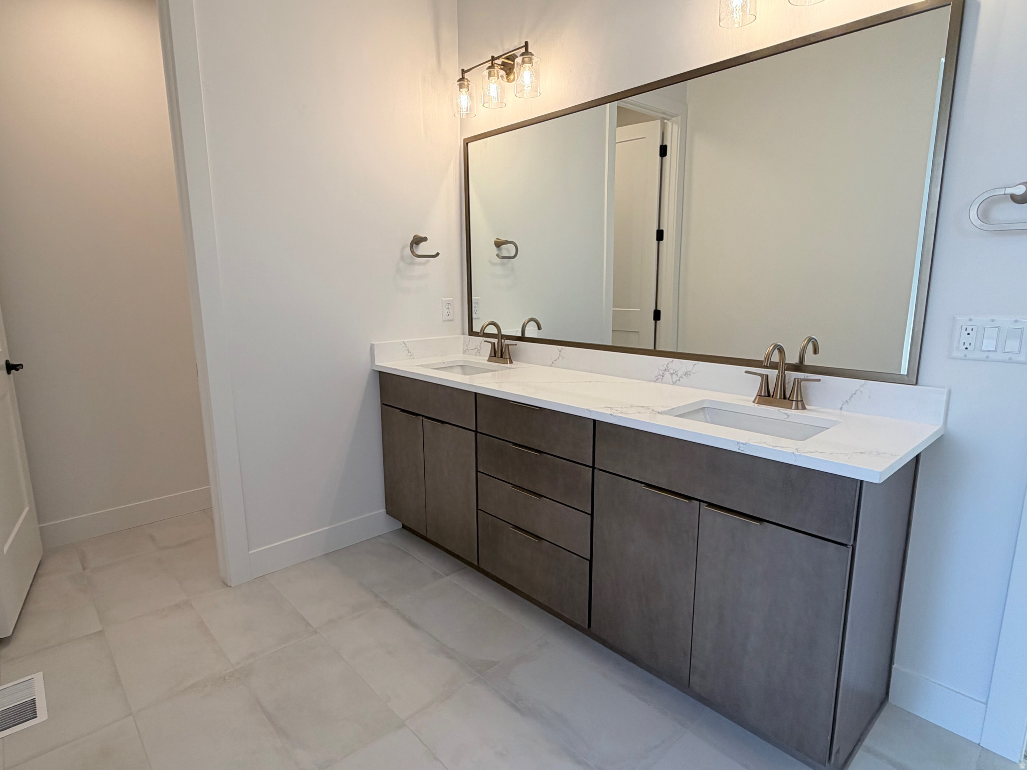 THE CROSSING - Residential