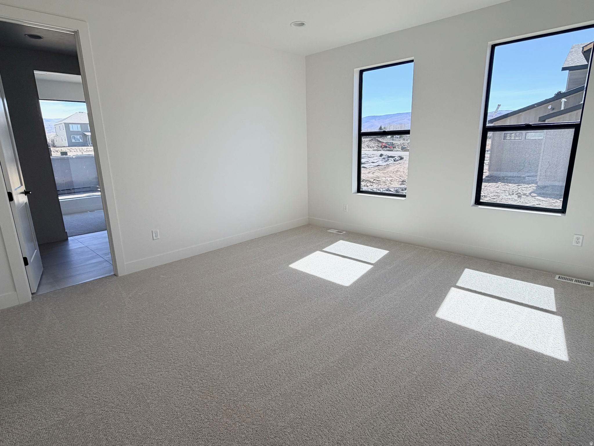 THE CROSSING - Residential