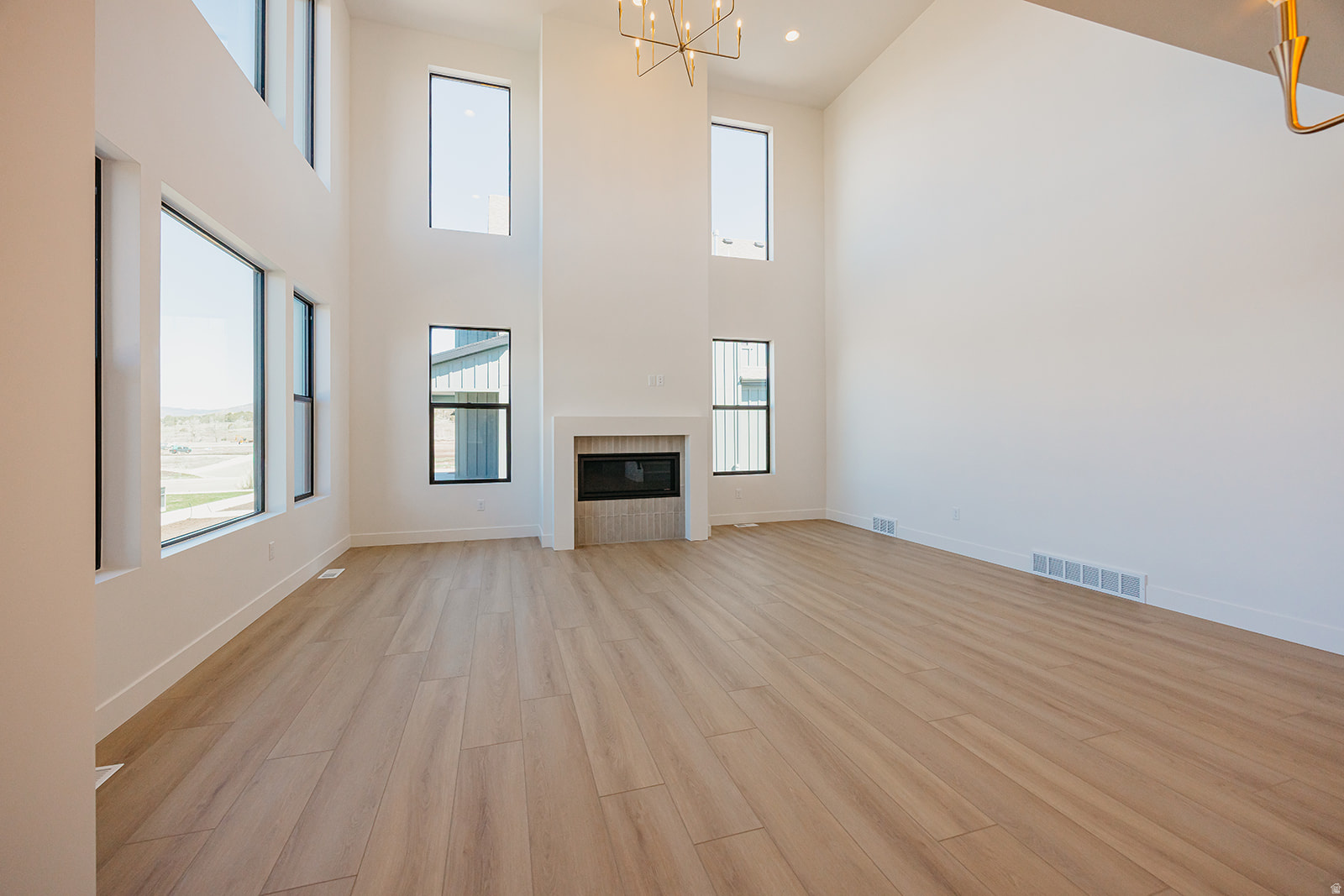 THE CROSSING - Residential