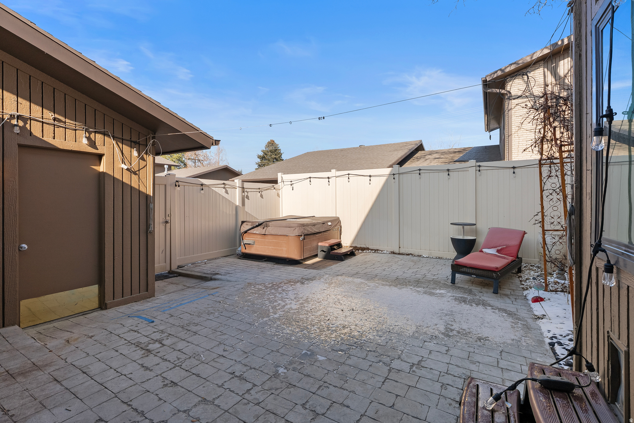 BROOKSTONE - Residential