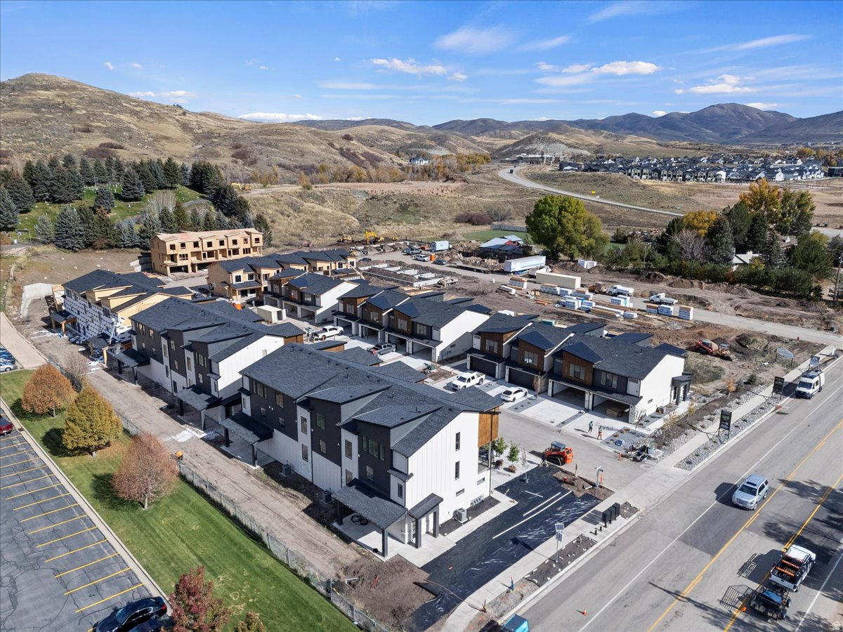 PEAKS TOWNHOMES - Residential