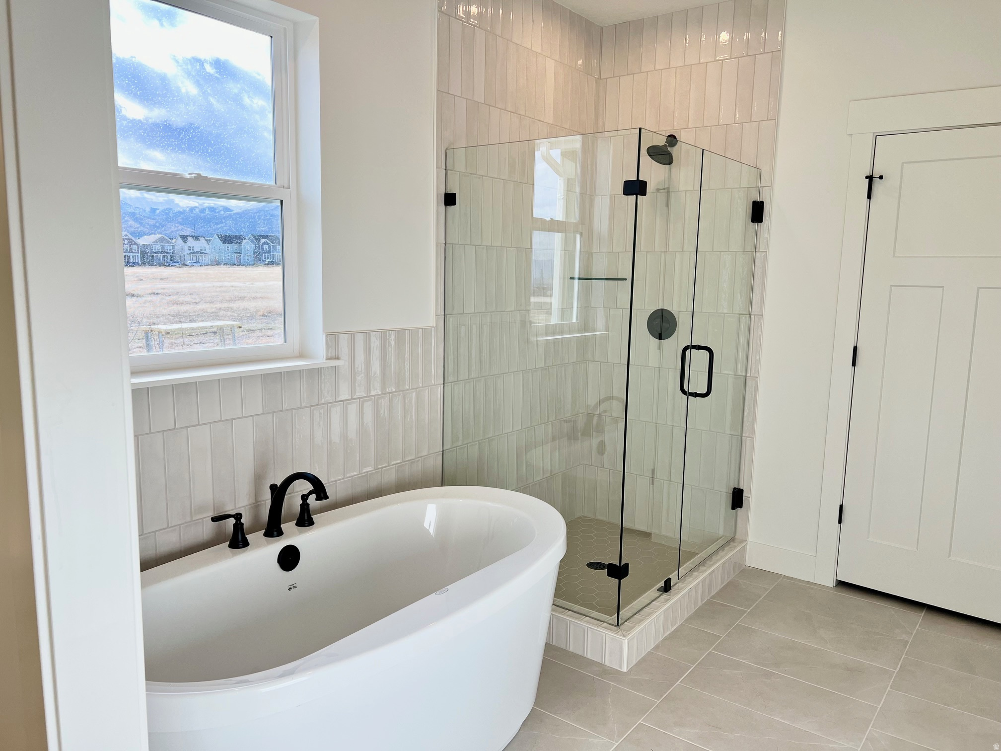 DAYBREAK - Residential