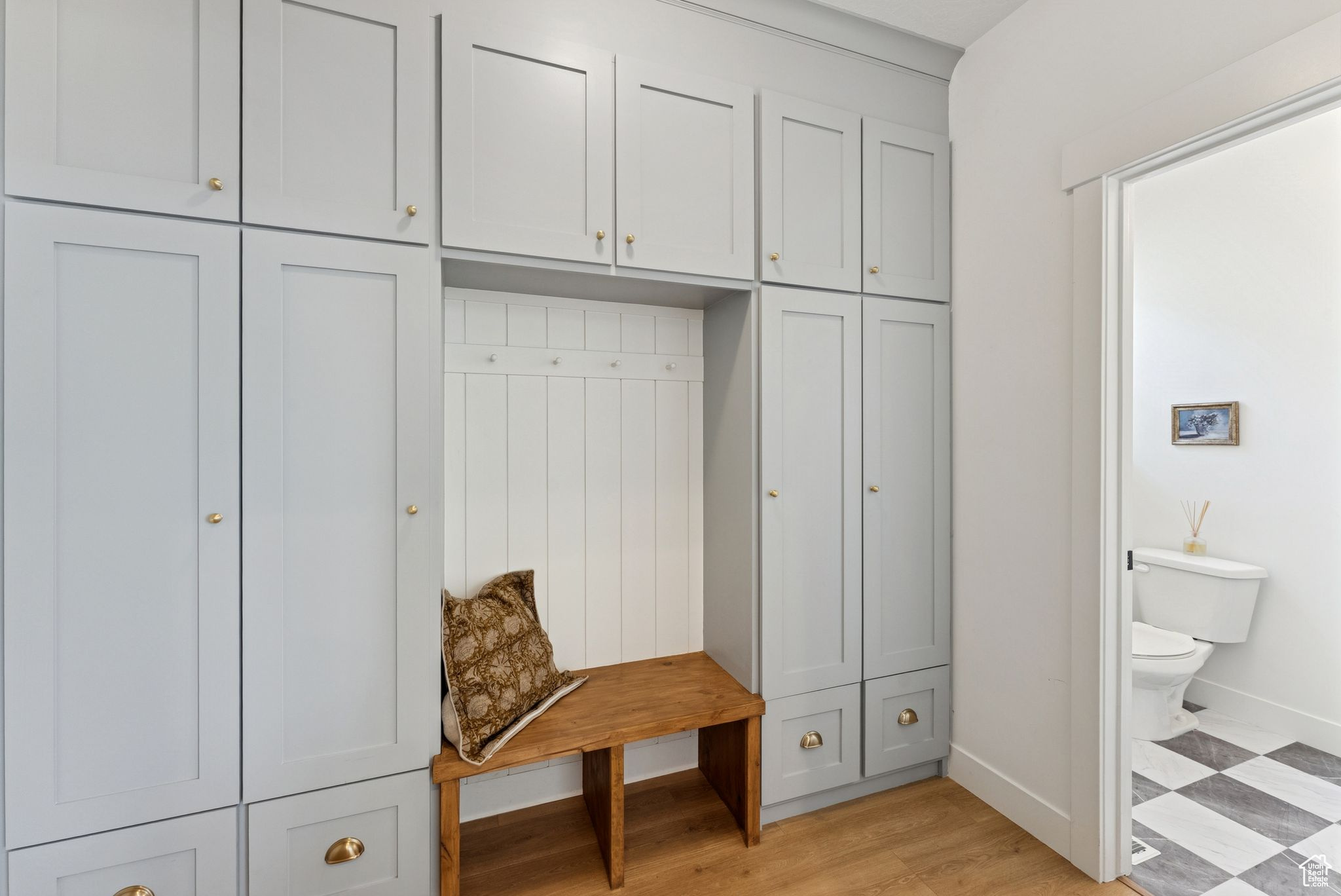 QUAILHILL - Residential