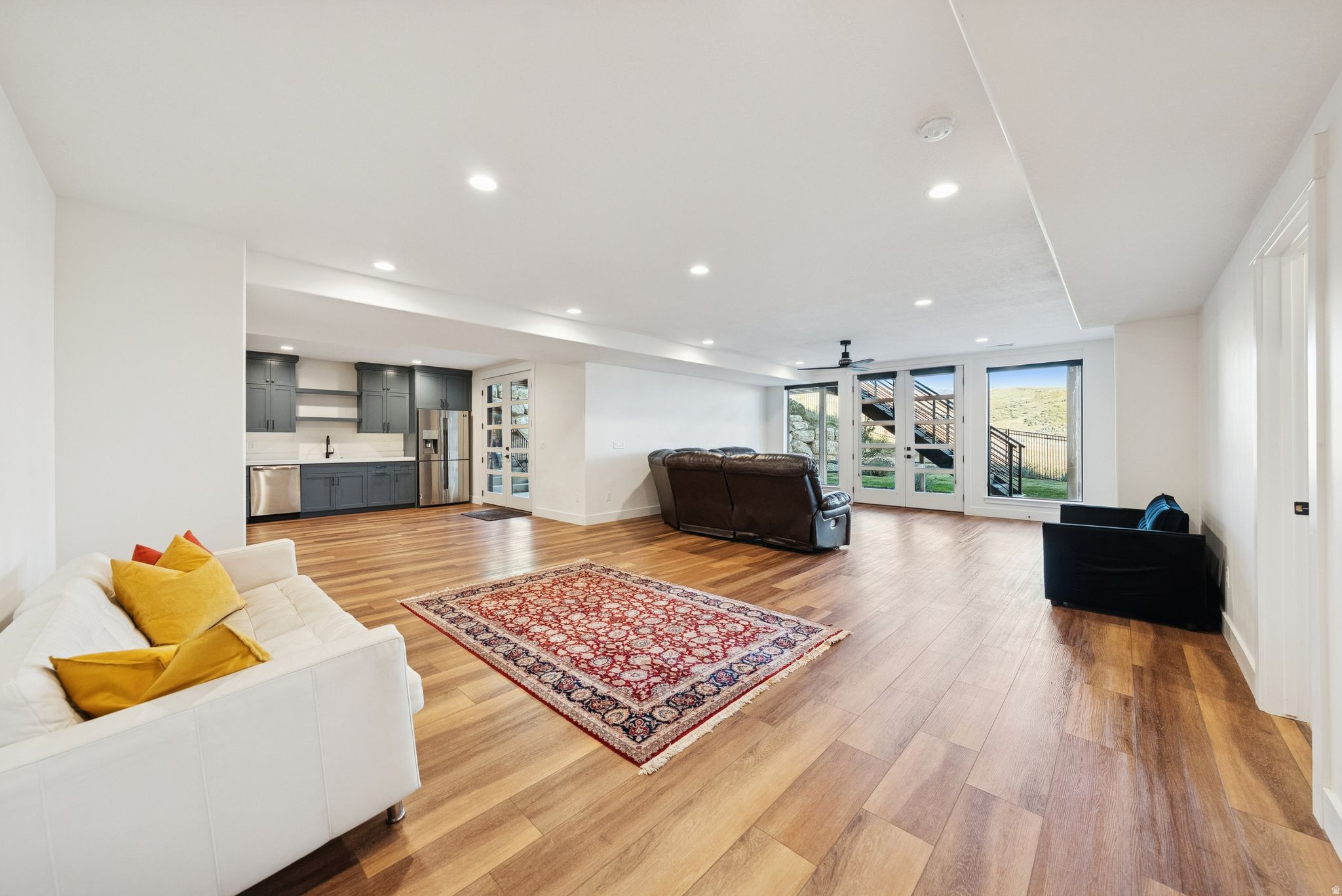 LAKE VIEW ESTATES - Residential