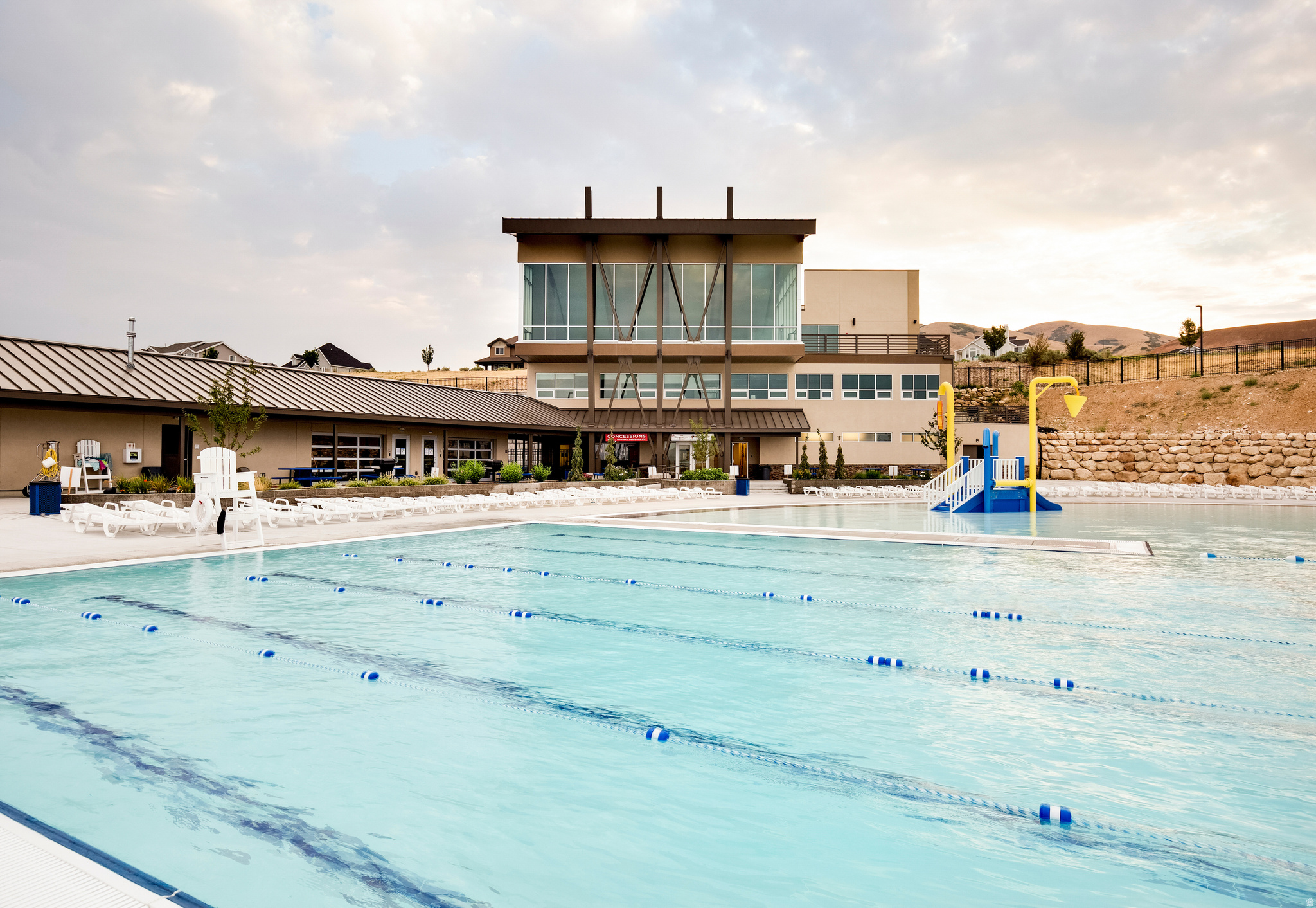 LAKE VIEW ESTATES - Residential