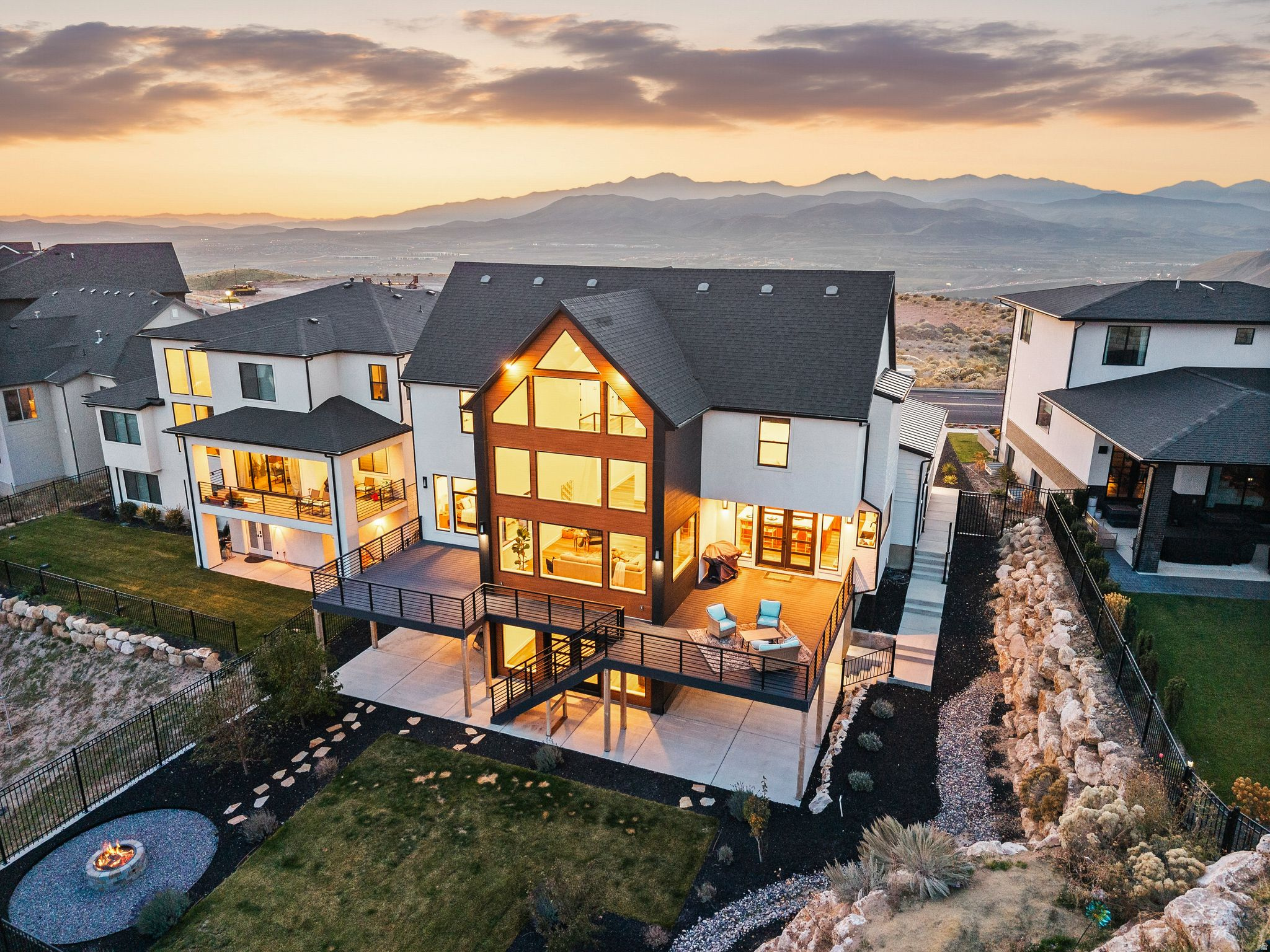 LAKE VIEW ESTATES - Residential