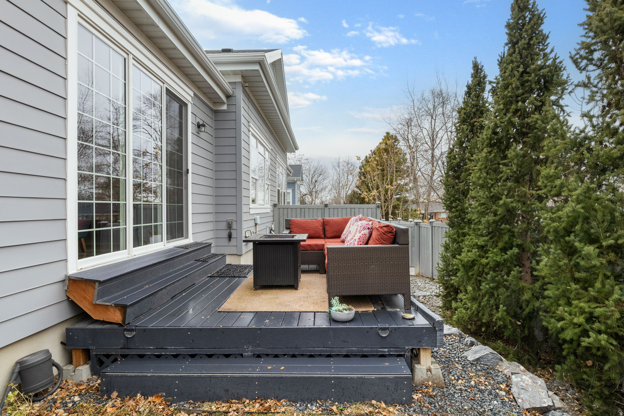 HAMPTONS - Residential Income