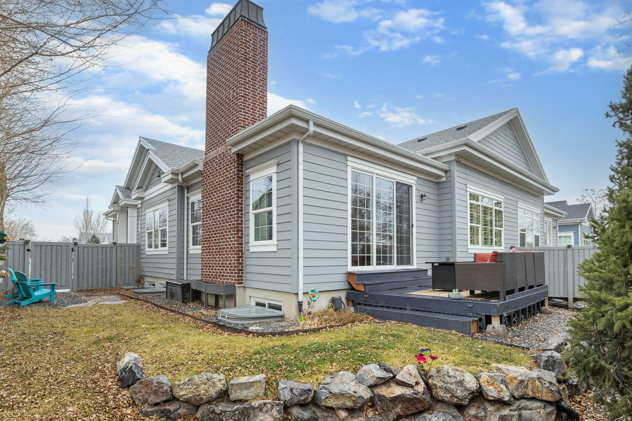 HAMPTONS - Residential Income