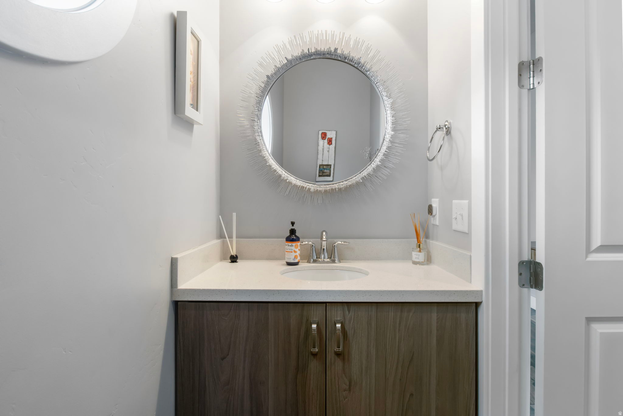 HAMPTONS - Residential Income