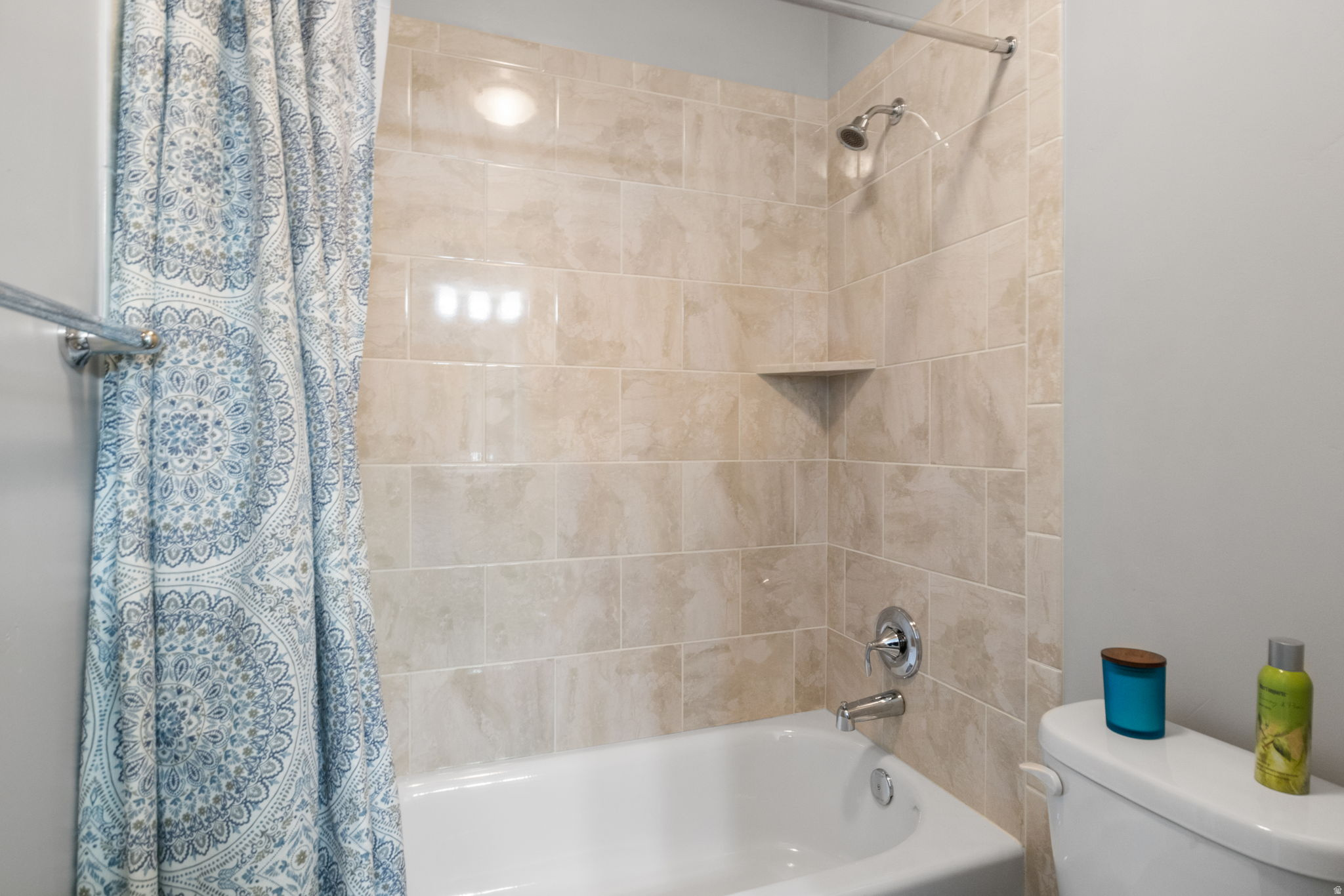 HAMPTONS - Residential Income