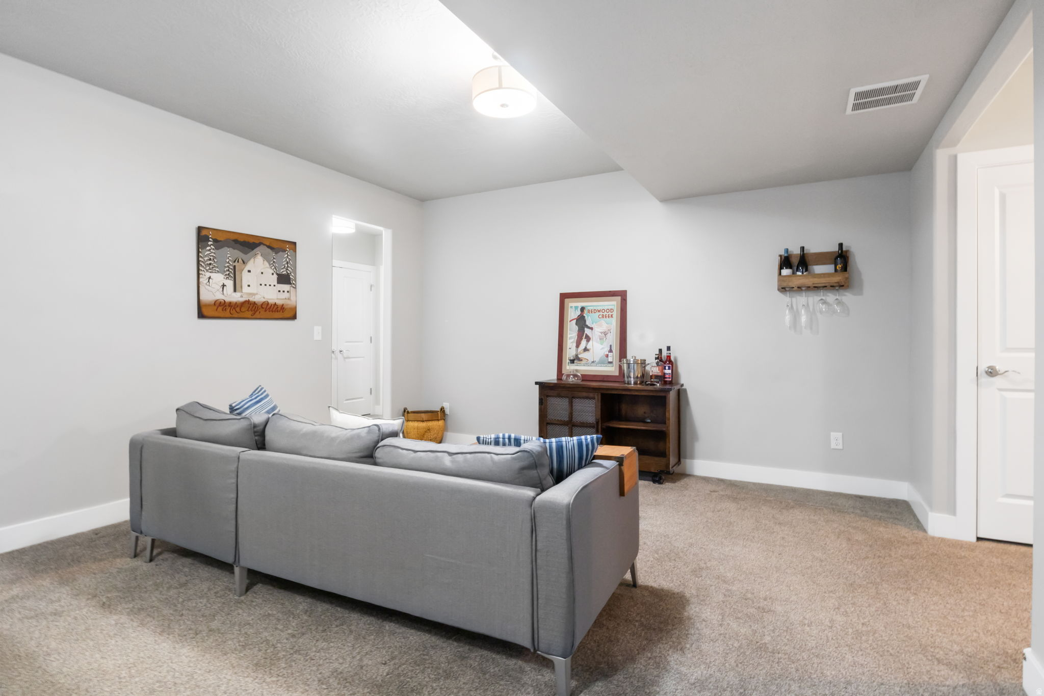 HAMPTONS - Residential Income