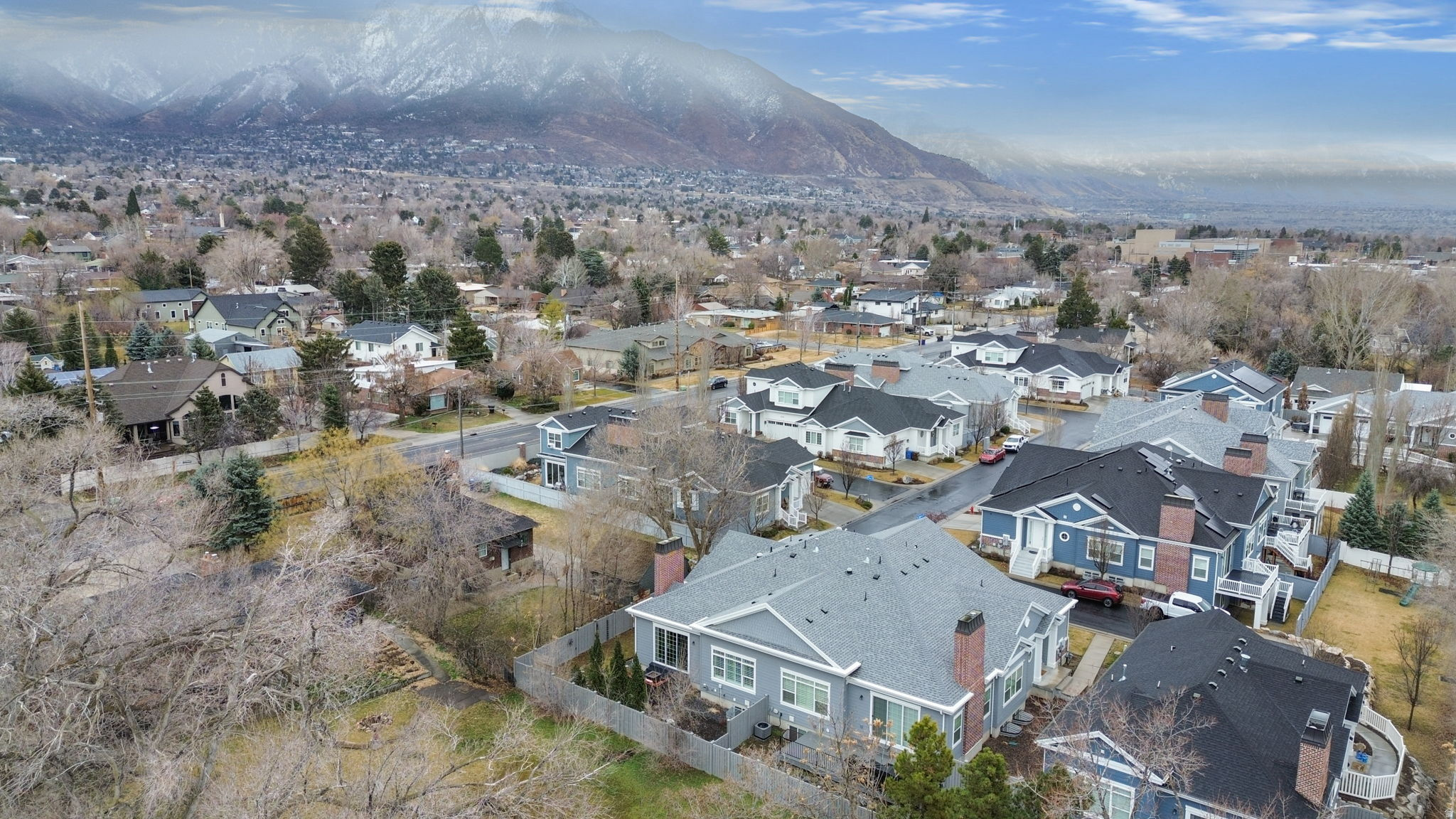 HAMPTONS - Residential Income