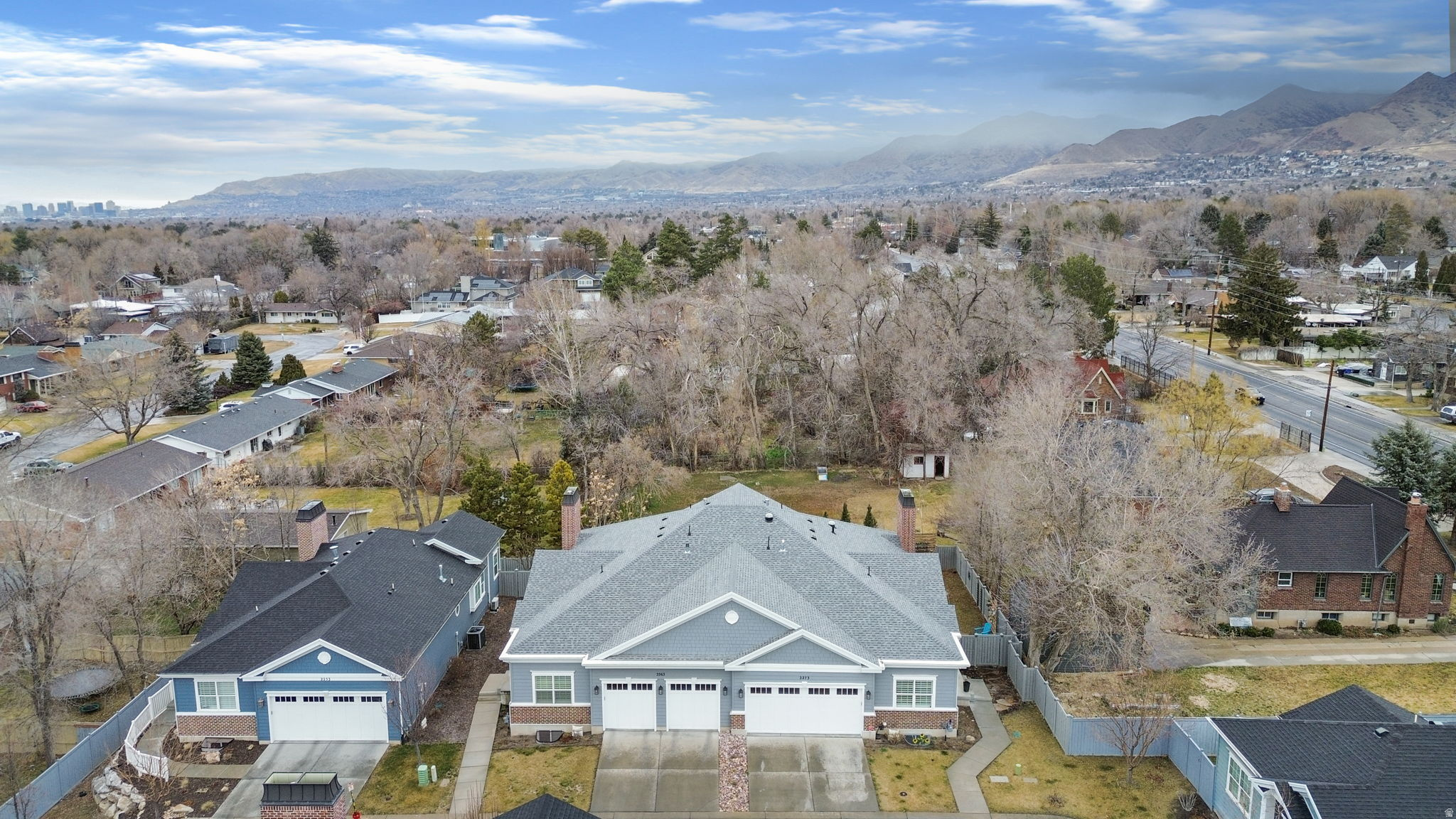 HAMPTONS - Residential Income