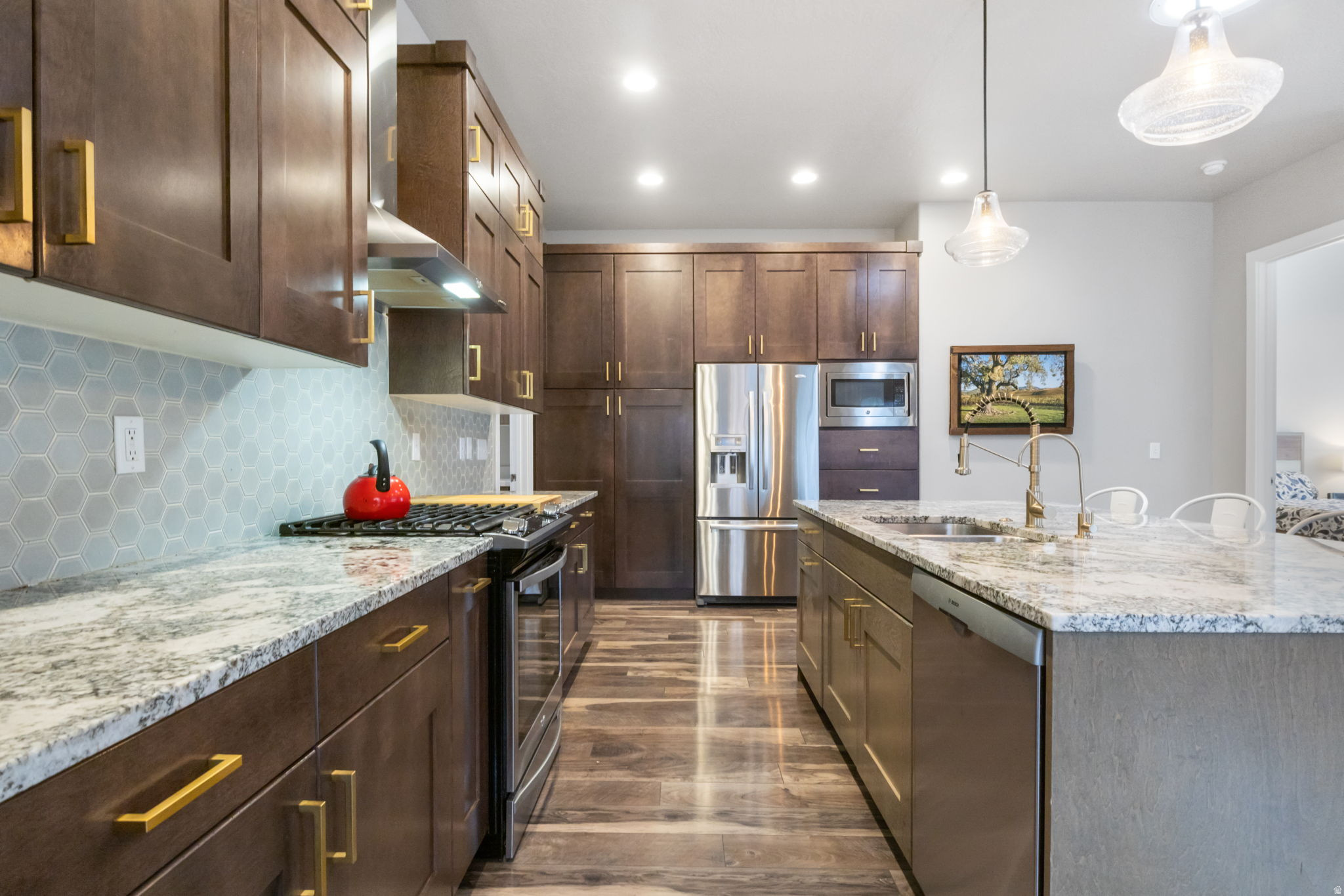 HAMPTONS - Residential Income