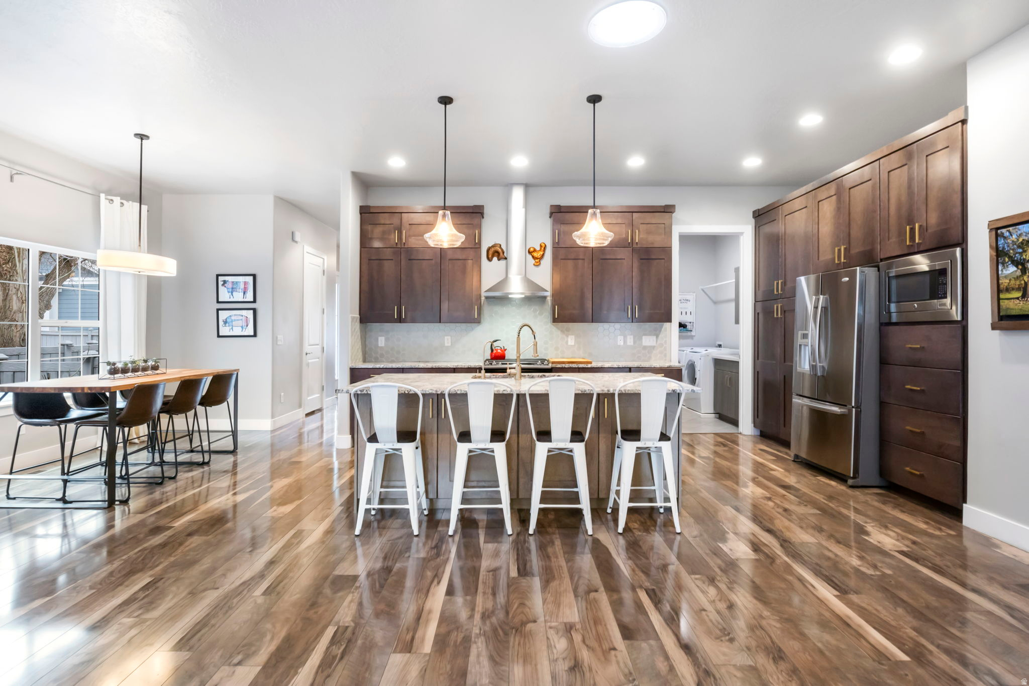 HAMPTONS - Residential Income