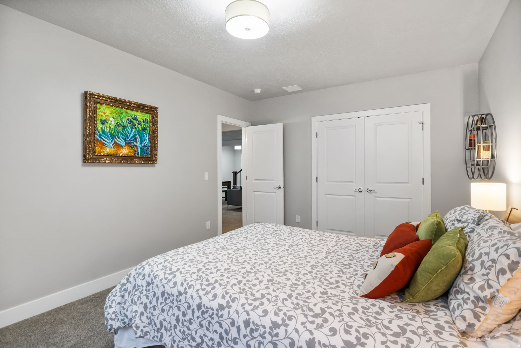 HAMPTONS - Residential Income