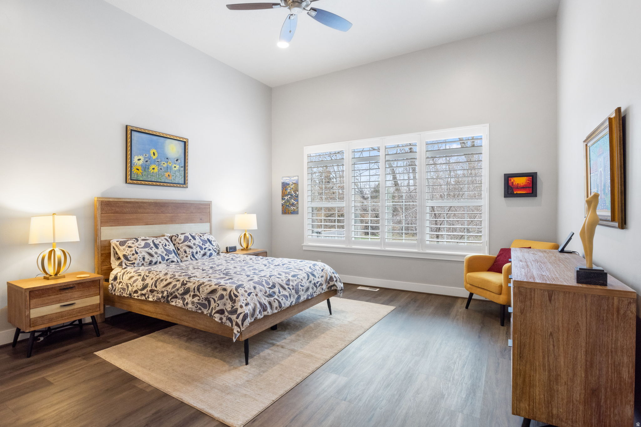 HAMPTONS - Residential Income