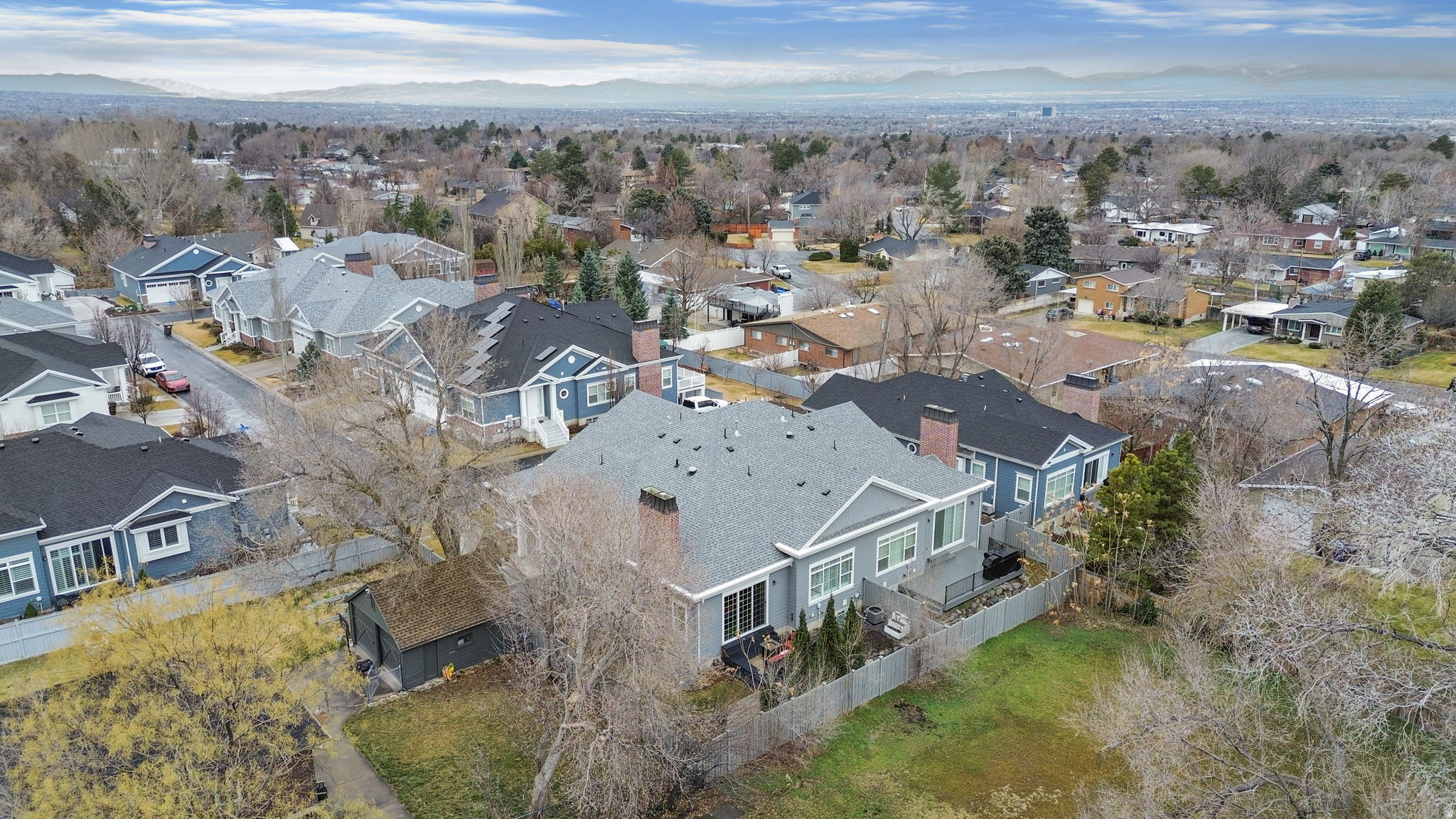 HAMPTONS - Residential Income